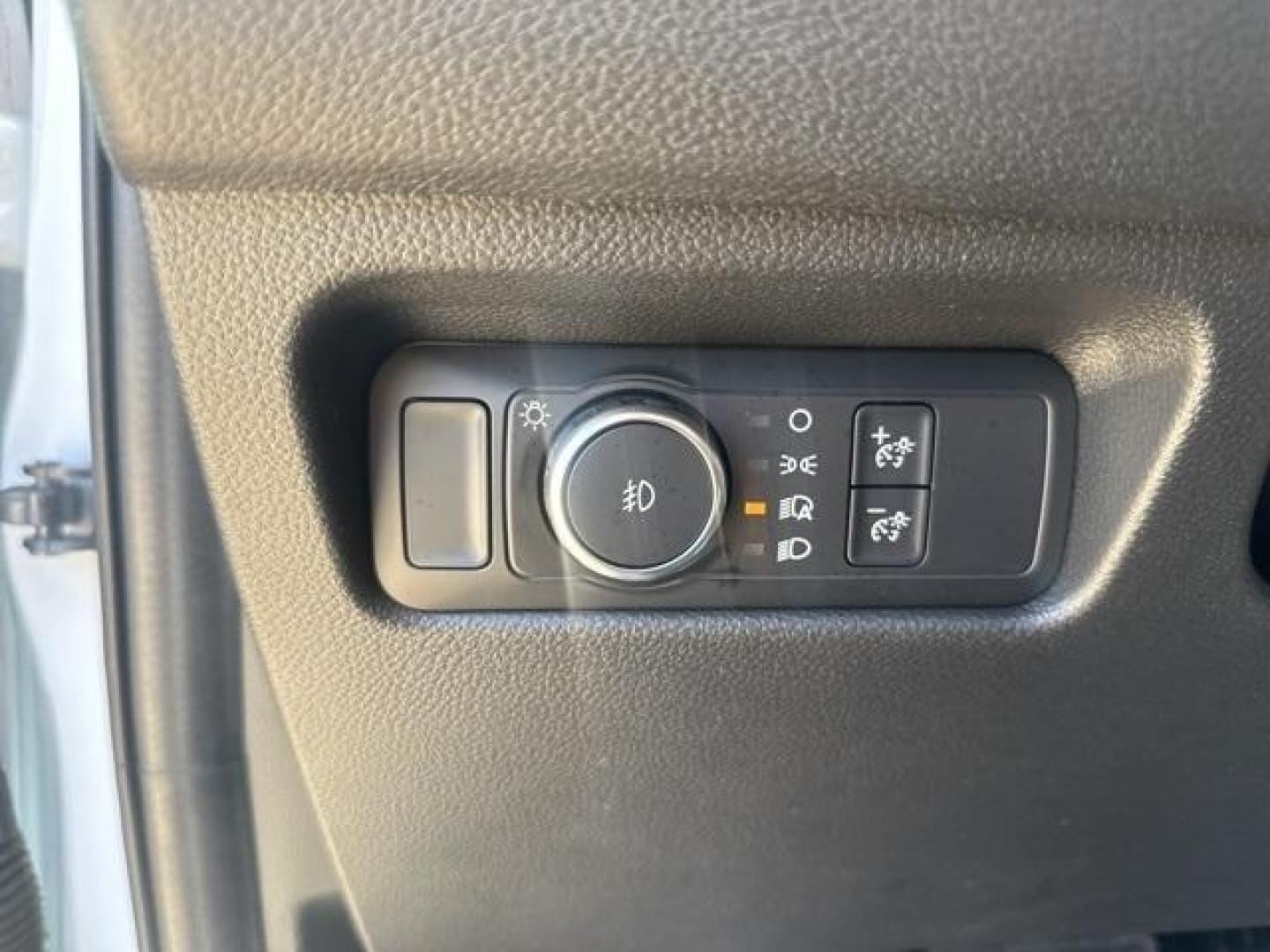 2025 Oxford White /Ebony Ford Ranger XL (1FTER4BH9SL) with an EcoBoost 2.3L I4 GTDi DOHC Turbocharged VCT engine, Automatic transmission, located at 1105 E Mulberry, Kaufman, TX, 75142, (972) 962-2151, 32.589550, -96.300926 - $2,000 off MSRP!<br><br><br>White / Oxford White 2025 Ford Ranger 4D Crew Cab XL RWD 10-Speed Automatic EcoBoost 2.3L I4 GTDi DOHC Turbocharged VCT 21/25 City/Highway MPG Price includes: $2000 - Bonus Customer Cash. Exp. 03/31/2026 - Photo#12