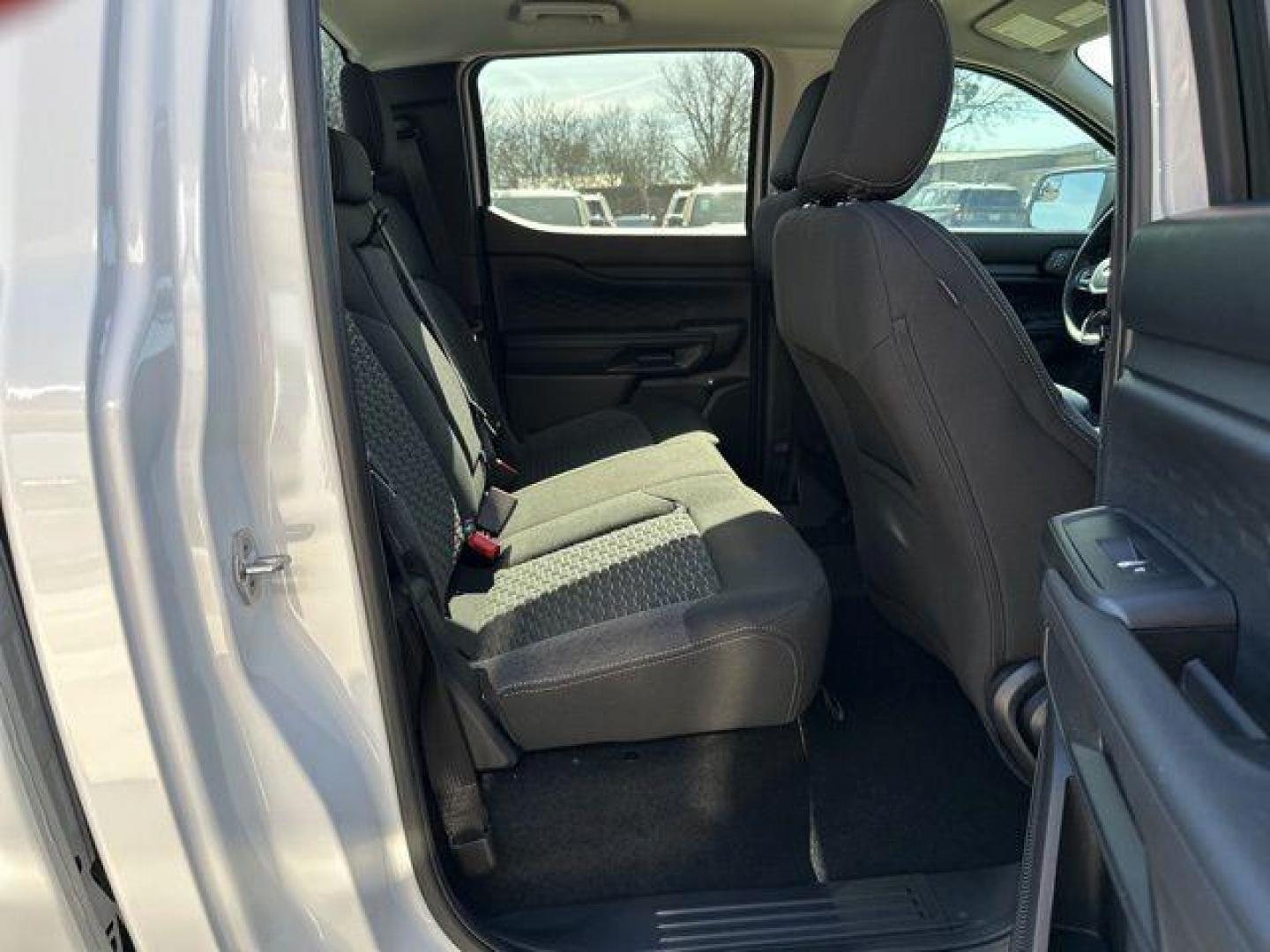 2025 Oxford White /Ebony Ford Ranger XL (1FTER4BH9SL) with an EcoBoost 2.3L I4 GTDi DOHC Turbocharged VCT engine, Automatic transmission, located at 1105 E Mulberry, Kaufman, TX, 75142, (972) 962-2151, 32.589550, -96.300926 - $3,475 off MSRP! Priced below KBB Fair Purchase Price!<br><br><br>White / Oxford White 2025 Ford Ranger 4D Crew Cab XL RWD 10-Speed Automatic EcoBoost 2.3L I4 GTDi DOHC Turbocharged VCT 21/25 City/Highway MPG Price includes: $1000 - Truck Month Bonus Customer Cash. Exp. 03/31/2026 $2000 - Bonus Cust - Photo#16