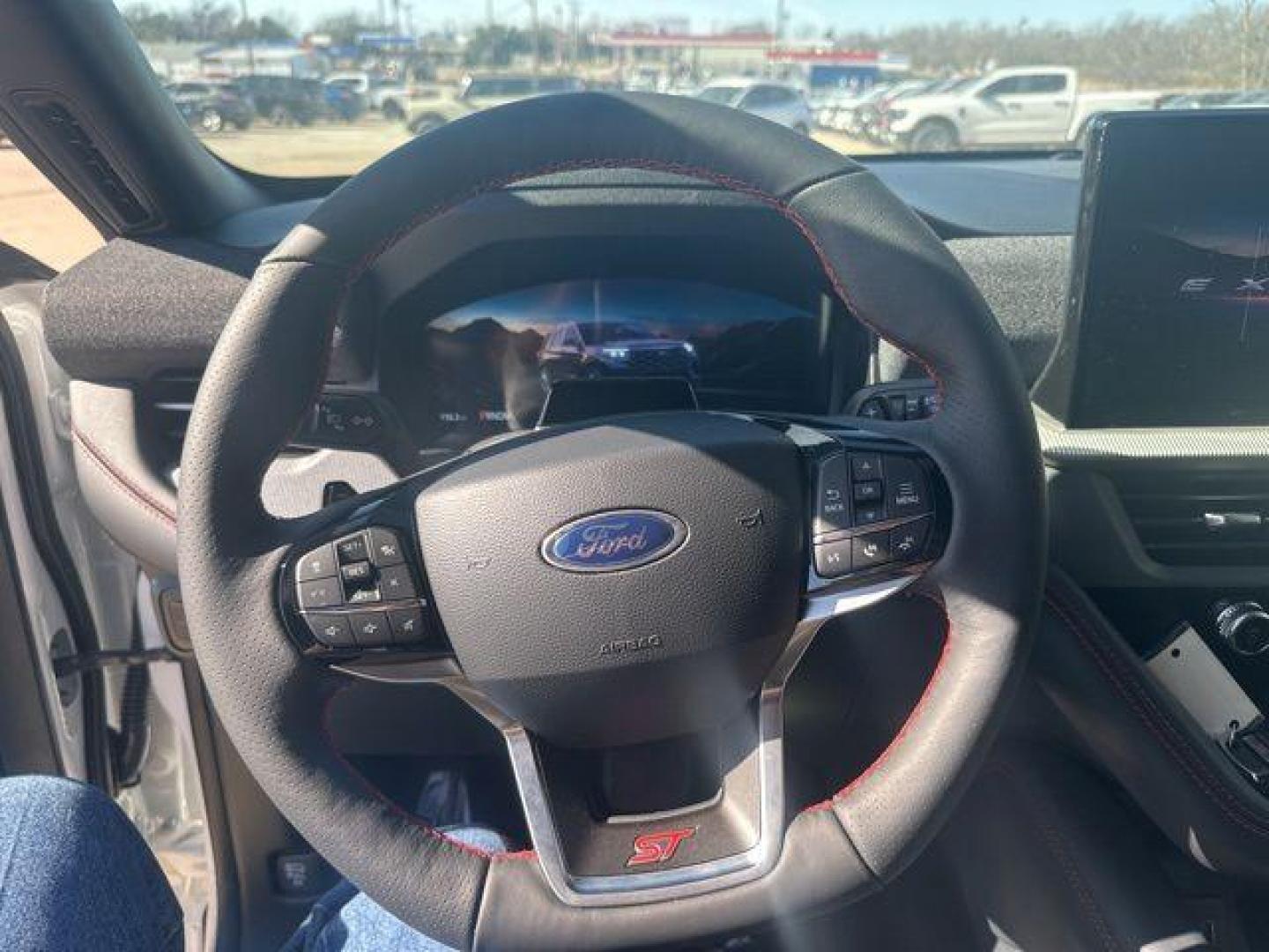 2026 White Metallic /Onyx Ford Explorer ST (1FMWK8GC2TG) with an 3.0L EcoBoost V6 engine, Automatic transmission, located at 1105 E Mulberry, Kaufman, TX, 75142, (972) 962-2151, 32.589550, -96.300926 - $3,500 off MSRP!<br><br>4WD.<br>White Metallic 2026 Ford Explorer 4D Sport Utility ST 4WD 10-Speed Automatic 3.0L EcoBoost V6 18/25 City/Highway MPG Price includes: $3500 - Retail Customer Cash. Exp. 03/31/2026 - Photo#9