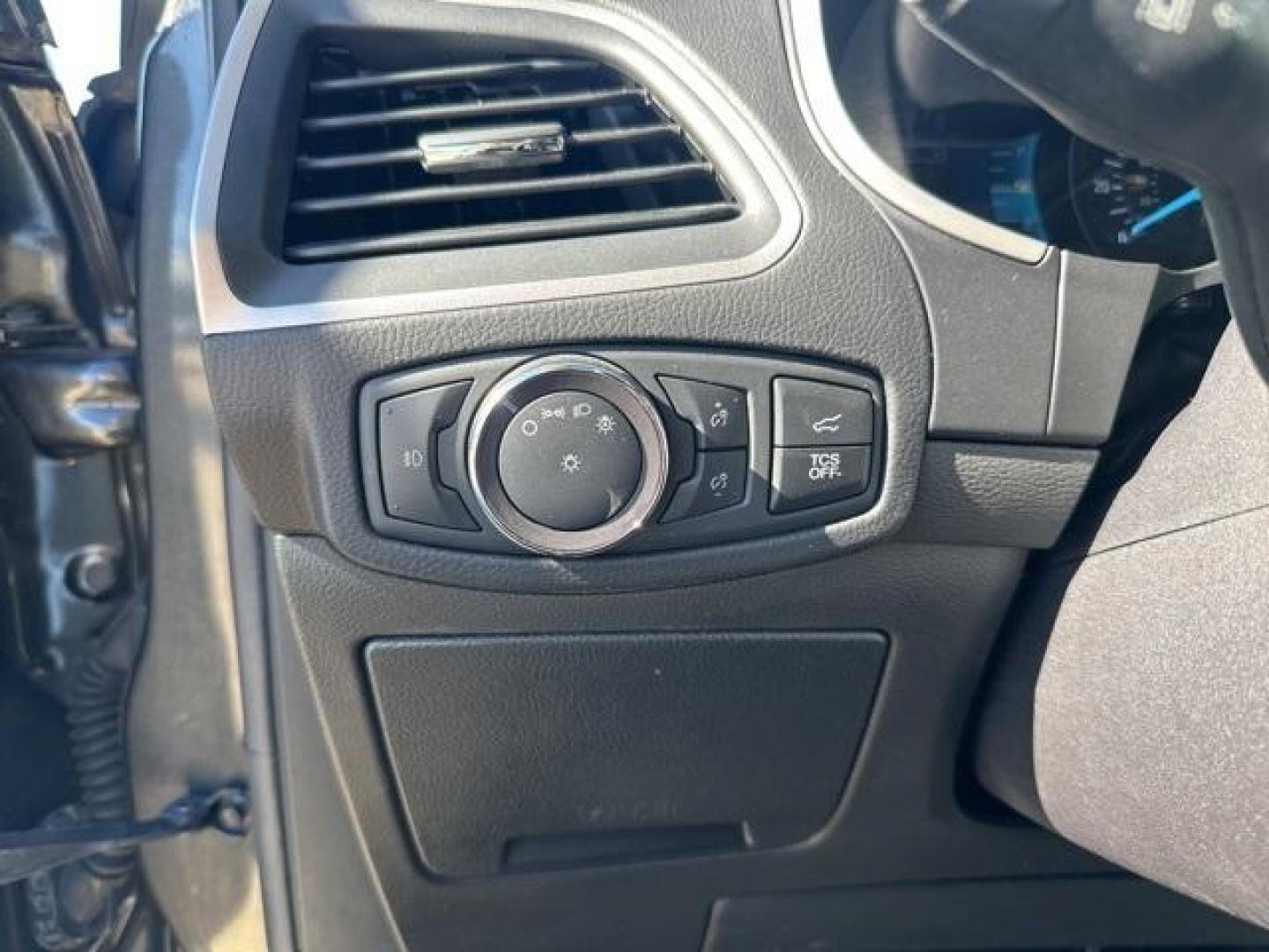 2019 Magnetic /Ebony Ford Edge SEL (2FMPK3J98KB) with an EcoBoost 2.0L I4 GTDi DOHC Turbocharged VCT engine, Automatic transmission, located at 1105 E Mulberry, Kaufman, TX, 75142, (972) 962-2151, 32.589550, -96.300926 - Magnetic 2019 Ford Edge 4D Sport Utility SEL FWD 8-Speed Automatic EcoBoost 2.0L I4 GTDi DOHC Turbocharged VCT<br><br><br>22/29 City/Highway MPG<br><br><br>Please call Paul Murrey Ford Inc. In Kaufman Texas A Family Dealership Since 1952 Serving the Dallas Fort Worth and East Texas areas for over 70 - Photo#10