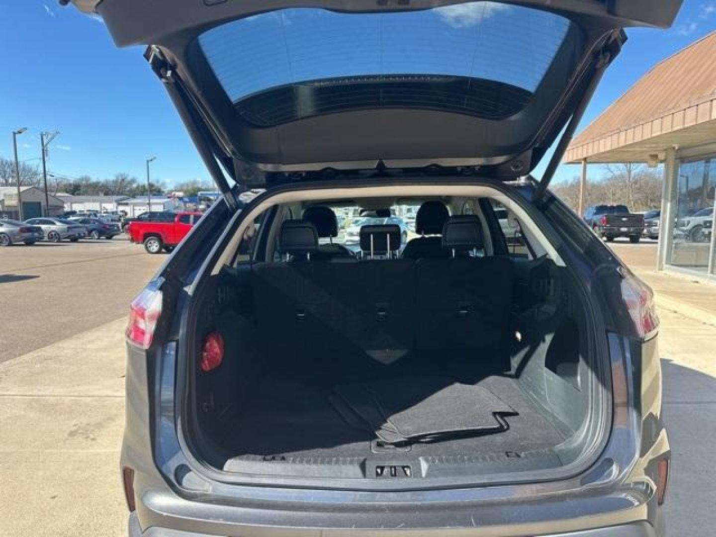2019 Magnetic /Ebony Ford Edge SEL (2FMPK3J98KB) with an EcoBoost 2.0L I4 GTDi DOHC Turbocharged VCT engine, Automatic transmission, located at 1105 E Mulberry, Kaufman, TX, 75142, (972) 962-2151, 32.589550, -96.300926 - Magnetic 2019 Ford Edge 4D Sport Utility SEL FWD 8-Speed Automatic EcoBoost 2.0L I4 GTDi DOHC Turbocharged VCT<br><br><br>22/29 City/Highway MPG<br><br><br>Please call Paul Murrey Ford Inc. In Kaufman Texas A Family Dealership Since 1952 Serving the Dallas Fort Worth and East Texas areas for over 70 - Photo#13