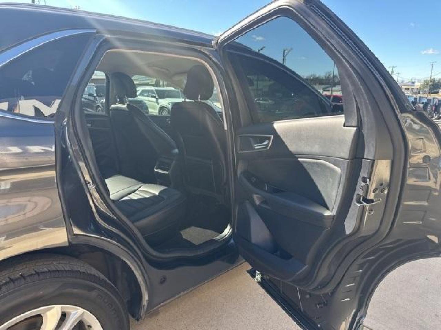 2019 Magnetic /Ebony Ford Edge SEL (2FMPK3J98KB) with an EcoBoost 2.0L I4 GTDi DOHC Turbocharged VCT engine, Automatic transmission, located at 1105 E Mulberry, Kaufman, TX, 75142, (972) 962-2151, 32.589550, -96.300926 - Magnetic 2019 Ford Edge 4D Sport Utility SEL FWD 8-Speed Automatic EcoBoost 2.0L I4 GTDi DOHC Turbocharged VCT<br><br><br>22/29 City/Highway MPG<br><br><br>Please call Paul Murrey Ford Inc. In Kaufman Texas A Family Dealership Since 1952 Serving the Dallas Fort Worth and East Texas areas for over 70 - Photo#15