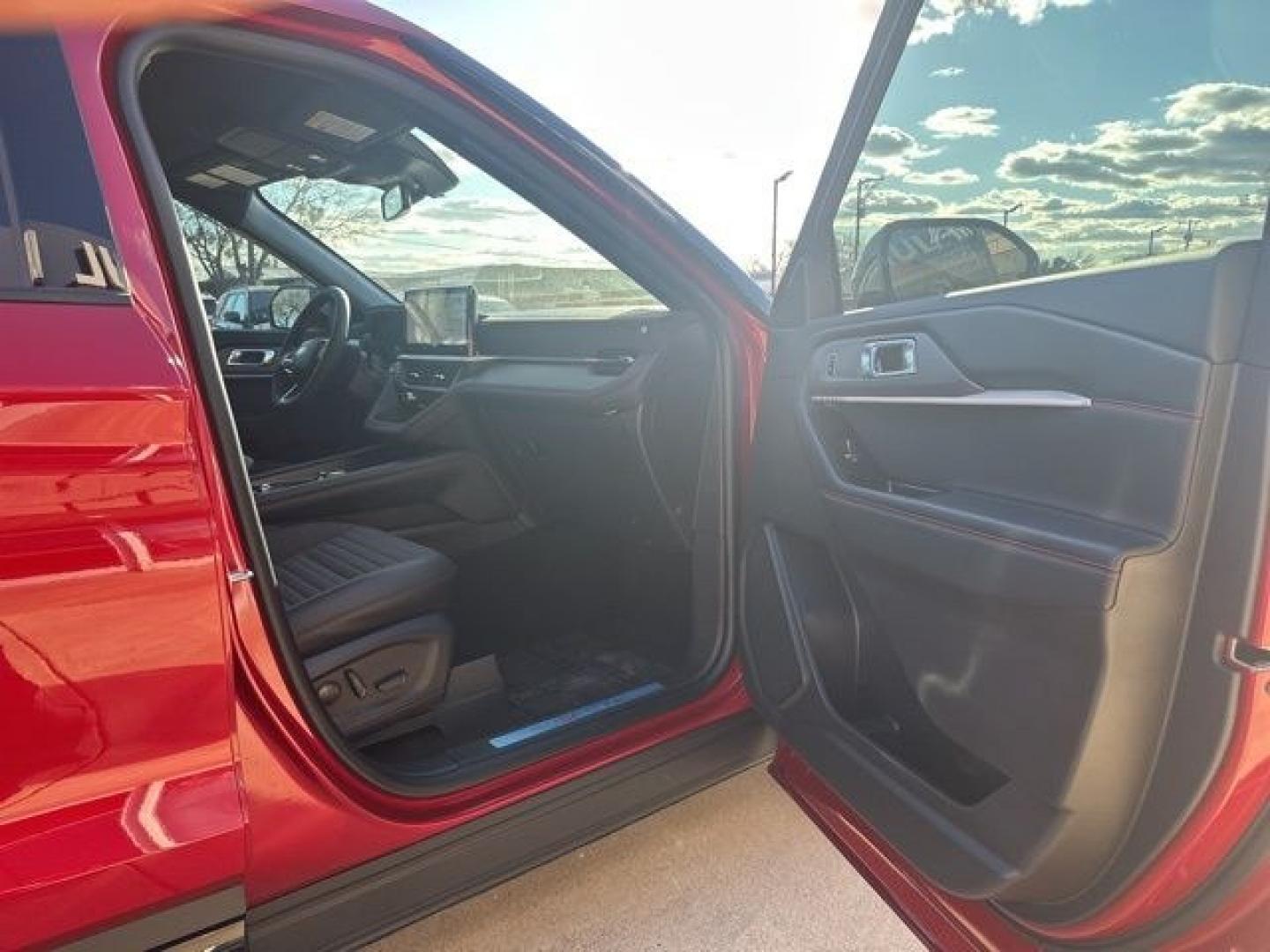 2026 Red Metallic /Onyx Ford Explorer ST-Line (1FMUK7KH0TG) with an 2.3L EcoBoost I-4 engine, Automatic transmission, located at 1105 E Mulberry, Kaufman, TX, 75142, (972) 962-2151, 32.589550, -96.300926- Photo#17