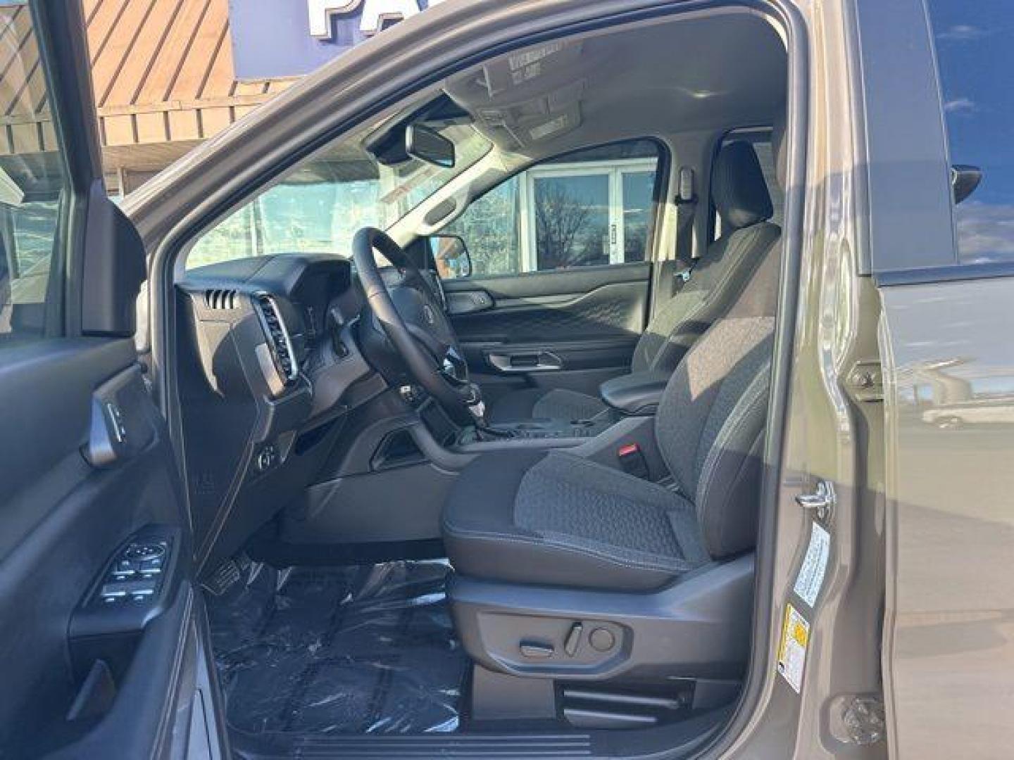 2025 Marsh Gray /Ebony Interior Trim Ford Ranger XLT (1FTER4GH2SL) with an EcoBoost 2.3L I4 GTDi DOHC Turbocharged VCT engine, Automatic transmission, located at 1105 E Mulberry, Kaufman, TX, 75142, (972) 962-2151, 32.589550, -96.300926 - $4,034 off MSRP!<br><br><br>Marsh Gray 2025 Ford Ranger 4D Crew Cab XLT RWD 10-Speed Automatic EcoBoost 2.3L I4 GTDi DOHC Turbocharged VCT 21/25 City/Highway MPG Price includes: $1000 - Truck Month Bonus Customer Cash. Exp. 03/31/2026 $2000 - Bonus Customer Cash. Exp. 03/31/2026 - Photo#8