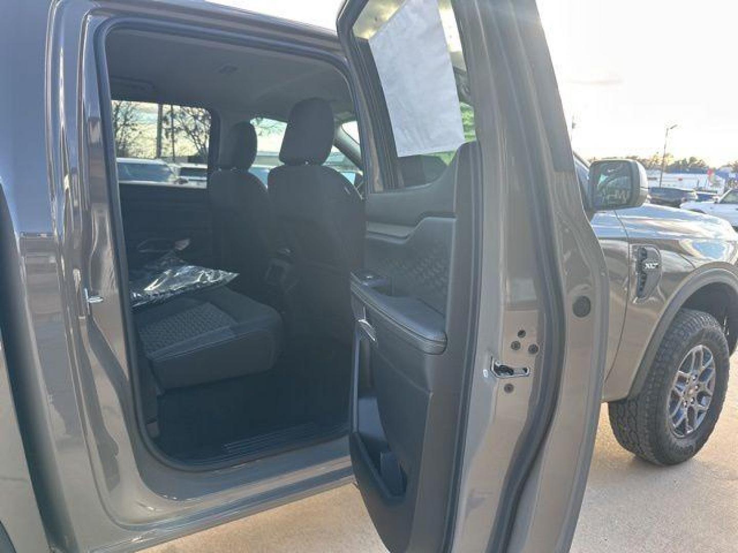 2025 Marsh Gray /Ebony Interior Trim Ford Ranger XLT (1FTER4GH2SL) with an EcoBoost 2.3L I4 GTDi DOHC Turbocharged VCT engine, Automatic transmission, located at 1105 E Mulberry, Kaufman, TX, 75142, (972) 962-2151, 32.589550, -96.300926 - $4,034 off MSRP!<br><br><br>Marsh Gray 2025 Ford Ranger 4D Crew Cab XLT RWD 10-Speed Automatic EcoBoost 2.3L I4 GTDi DOHC Turbocharged VCT 21/25 City/Highway MPG Price includes: $1000 - Truck Month Bonus Customer Cash. Exp. 03/31/2026 $2000 - Bonus Customer Cash. Exp. 03/31/2026 - Photo#15