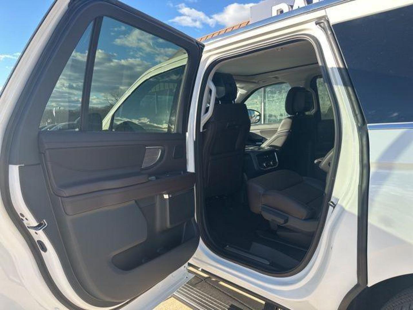 2026 White Metallic /Mojave Dusk Ford Expedition Max Platinum (1FMJK1MG5TE) with an 3.5L V6 engine, Automatic transmission, located at 1105 E Mulberry, Kaufman, TX, 75142, (972) 962-2151, 32.589550, -96.300926 - Star White Metallic Tri-Coat 2026 Ford Expedition Max 4D Sport Utility Platinum 4WD 10-Speed Automatic 3.5L V6 - Photo#16