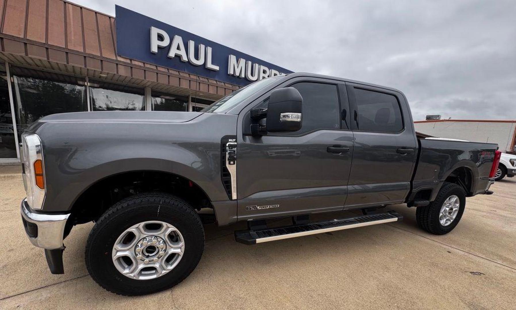 2026 Gray Metallic /Medium Dark Slate Ford F-250SD XLT (1FT7W2BT7TE) with an Power Stroke 6.7L V8 DI 32V OHV Turbodiesel engine, Automatic transmission, located at 1105 E Mulberry, Kaufman, TX, 75142, (972) 962-2151, 32.589550, -96.300926 - $3,761 off MSRP!<br><br>4WD.<br>Carbonized Gray Metallic 2026 Ford F-250SD 4D Crew Cab XLT 4WD 10-Speed Automatic Power Stroke 6.7L V8 DI 32V OHV Turbodiesel - Photo#2