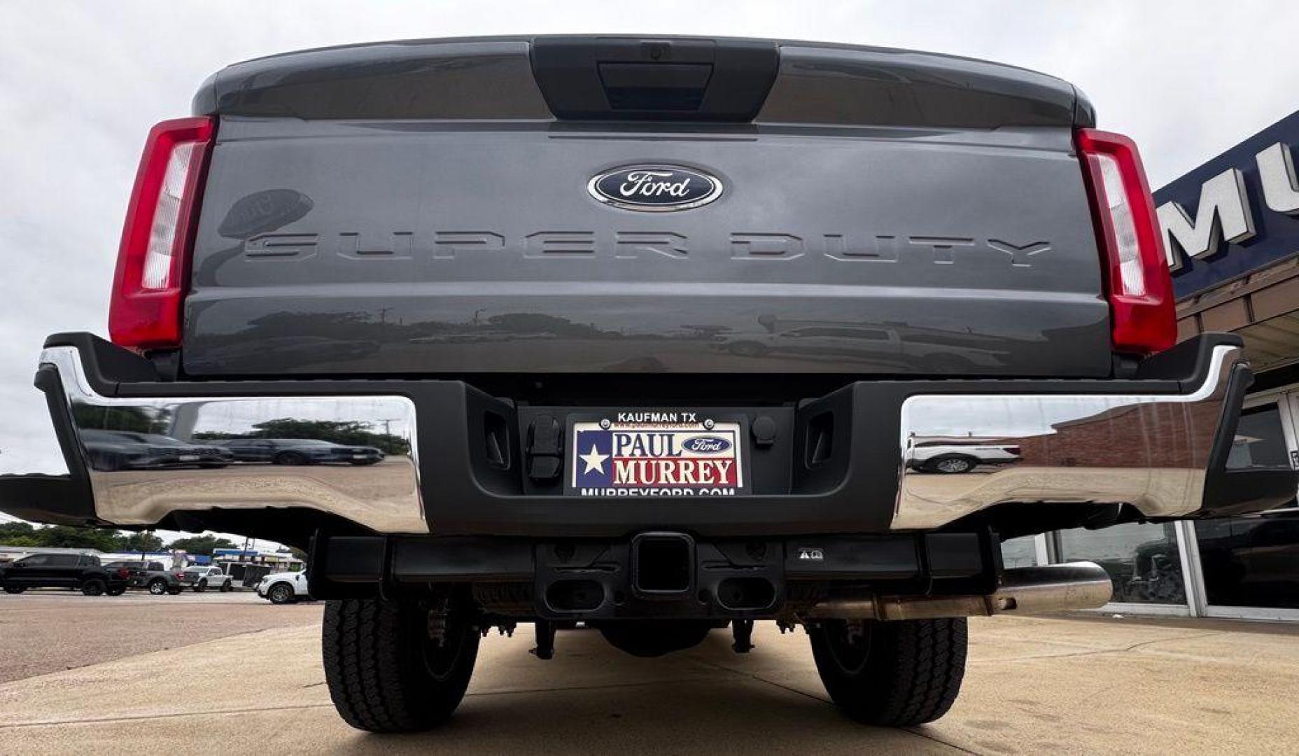 2026 Gray Metallic /Medium Dark Slate Ford F-250SD XLT (1FT7W2BT7TE) with an Power Stroke 6.7L V8 DI 32V OHV Turbodiesel engine, Automatic transmission, located at 1105 E Mulberry, Kaufman, TX, 75142, (972) 962-2151, 32.589550, -96.300926 - $3,761 off MSRP!<br><br>4WD.<br>Carbonized Gray Metallic 2026 Ford F-250SD 4D Crew Cab XLT 4WD 10-Speed Automatic Power Stroke 6.7L V8 DI 32V OHV Turbodiesel - Photo#5