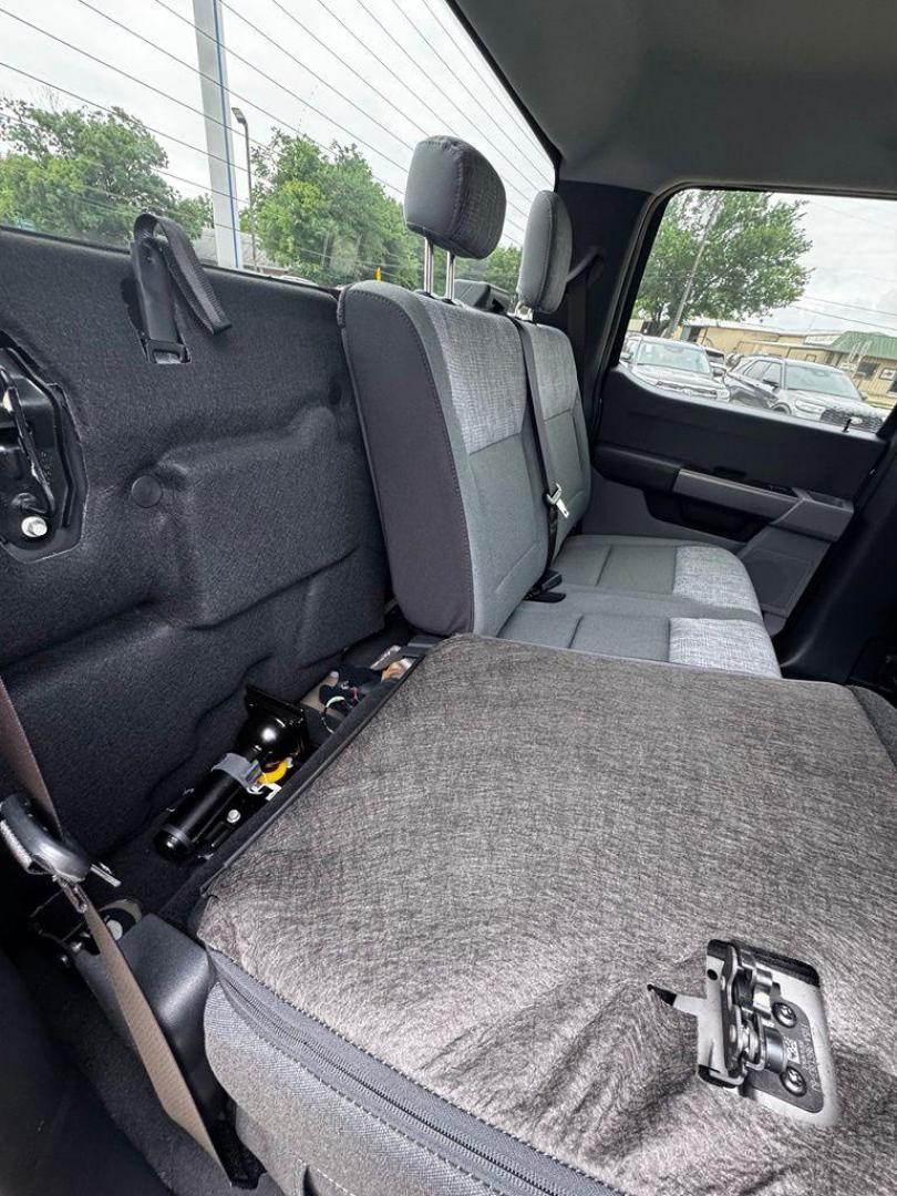 2026 Gray Metallic /Medium Dark Slate Ford F-250SD XLT (1FT7W2BT7TE) with an Power Stroke 6.7L V8 DI 32V OHV Turbodiesel engine, Automatic transmission, located at 1105 E Mulberry, Kaufman, TX, 75142, (972) 962-2151, 32.589550, -96.300926 - $3,761 off MSRP!<br><br>4WD.<br>Carbonized Gray Metallic 2026 Ford F-250SD 4D Crew Cab XLT 4WD 10-Speed Automatic Power Stroke 6.7L V8 DI 32V OHV Turbodiesel - Photo#24