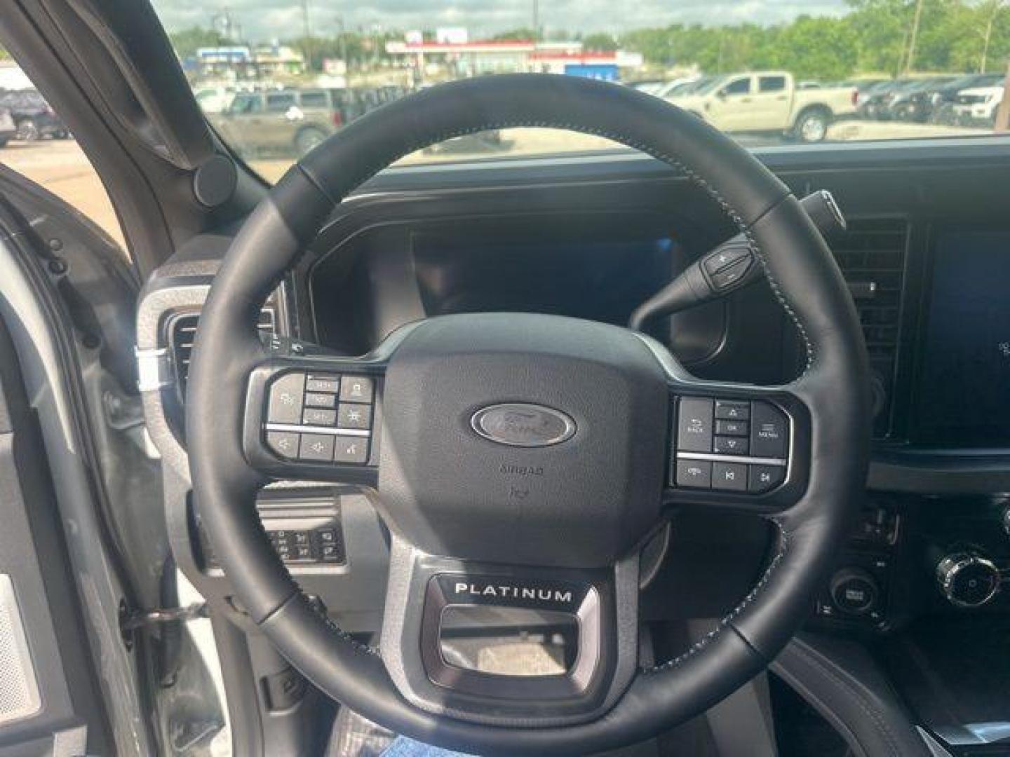 2026 Avalanche /Black Onyx/Platinum Blue Ford F-250SD Platinum (1FT8W2BM2TE) with an 6.7L High Output Power Stroke V8 Diesel engine, Automatic transmission, located at 1105 E Mulberry, Kaufman, TX, 75142, (972) 962-2151, 32.589550, -96.300926 - $5,239 off MSRP!<br><br>4WD.<br>Avalanche 2026 Ford F-250SD 4D Crew Cab Platinum 4WD 10-Speed Automatic 6.7L High Output Power Stroke V8 Diesel - Photo#7