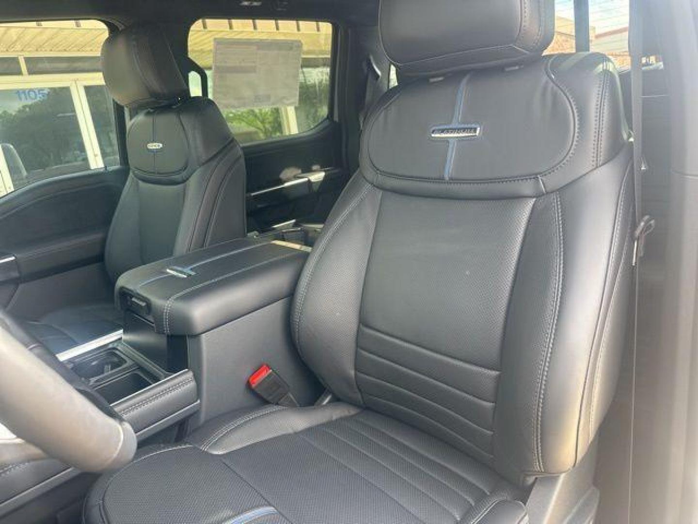 2026 Avalanche /Black Onyx/Platinum Blue Ford F-250SD Platinum (1FT8W2BM2TE) with an 6.7L High Output Power Stroke V8 Diesel engine, Automatic transmission, located at 1105 E Mulberry, Kaufman, TX, 75142, (972) 962-2151, 32.589550, -96.300926 - $5,239 off MSRP!<br><br>4WD.<br>Avalanche 2026 Ford F-250SD 4D Crew Cab Platinum 4WD 10-Speed Automatic 6.7L High Output Power Stroke V8 Diesel - Photo#10