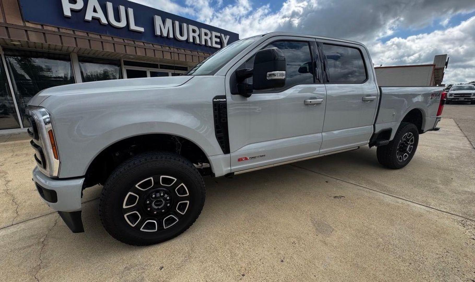 2026 Avalanche /Black Onyx/Platinum Blue Ford F-250SD Platinum (1FT8W2BM2TE) with an 6.7L High Output Power Stroke V8 Diesel engine, Automatic transmission, located at 1105 E Mulberry, Kaufman, TX, 75142, (972) 962-2151, 32.589550, -96.300926 - $5,239 off MSRP!<br><br>4WD.<br>Avalanche 2026 Ford F-250SD 4D Crew Cab Platinum 4WD 10-Speed Automatic 6.7L High Output Power Stroke V8 Diesel - Photo#2