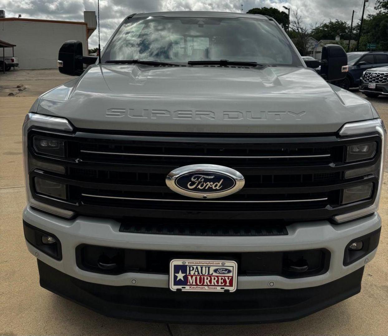 2026 Avalanche /Black Onyx/Platinum Blue Ford F-250SD Platinum (1FT8W2BM2TE) with an 6.7L High Output Power Stroke V8 Diesel engine, Automatic transmission, located at 1105 E Mulberry, Kaufman, TX, 75142, (972) 962-2151, 32.589550, -96.300926 - $5,239 off MSRP!<br><br>4WD.<br>Avalanche 2026 Ford F-250SD 4D Crew Cab Platinum 4WD 10-Speed Automatic 6.7L High Output Power Stroke V8 Diesel - Photo#3