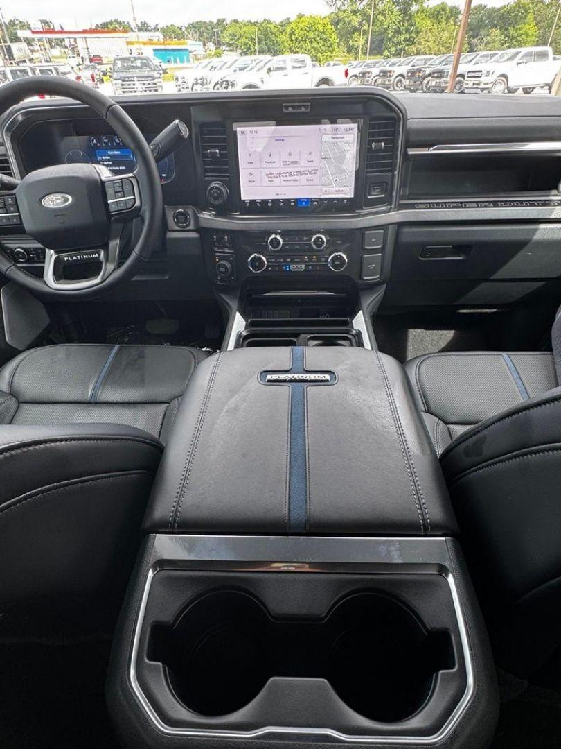 2026 Avalanche /Black Onyx/Platinum Blue Ford F-250SD Platinum (1FT8W2BM2TE) with an 6.7L High Output Power Stroke V8 Diesel engine, Automatic transmission, located at 1105 E Mulberry, Kaufman, TX, 75142, (972) 962-2151, 32.589550, -96.300926 - $5,239 off MSRP!<br><br>4WD.<br>Avalanche 2026 Ford F-250SD 4D Crew Cab Platinum 4WD 10-Speed Automatic 6.7L High Output Power Stroke V8 Diesel - Photo#22