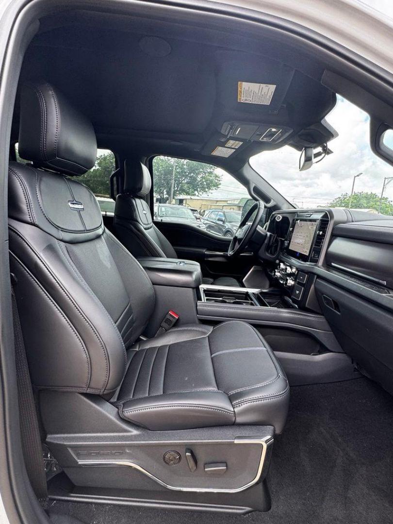 2026 Avalanche /Black Onyx/Platinum Blue Ford F-250SD Platinum (1FT8W2BM2TE) with an 6.7L High Output Power Stroke V8 Diesel engine, Automatic transmission, located at 1105 E Mulberry, Kaufman, TX, 75142, (972) 962-2151, 32.589550, -96.300926 - $5,239 off MSRP!<br><br>4WD.<br>Avalanche 2026 Ford F-250SD 4D Crew Cab Platinum 4WD 10-Speed Automatic 6.7L High Output Power Stroke V8 Diesel - Photo#27