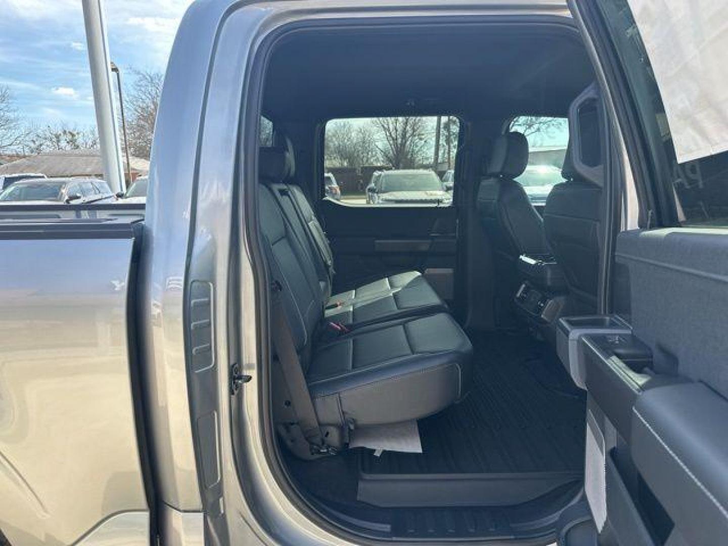 2026 Silver Metallic /Black Ford F-150 Lariat (1FTFW5L82TK) with an 3.5L V6 EcoBoost engine, Automatic transmission, located at 1105 E Mulberry, Kaufman, TX, 75142, (972) 962-2151, 32.589550, -96.300926 - 4WD.<br>Silver Metallic 2026 Ford F-150 4D SuperCrew Lariat 4WD 10-Speed Automatic 3.5L V6 EcoBoost 18/23 City/Highway MPG - Photo#15
