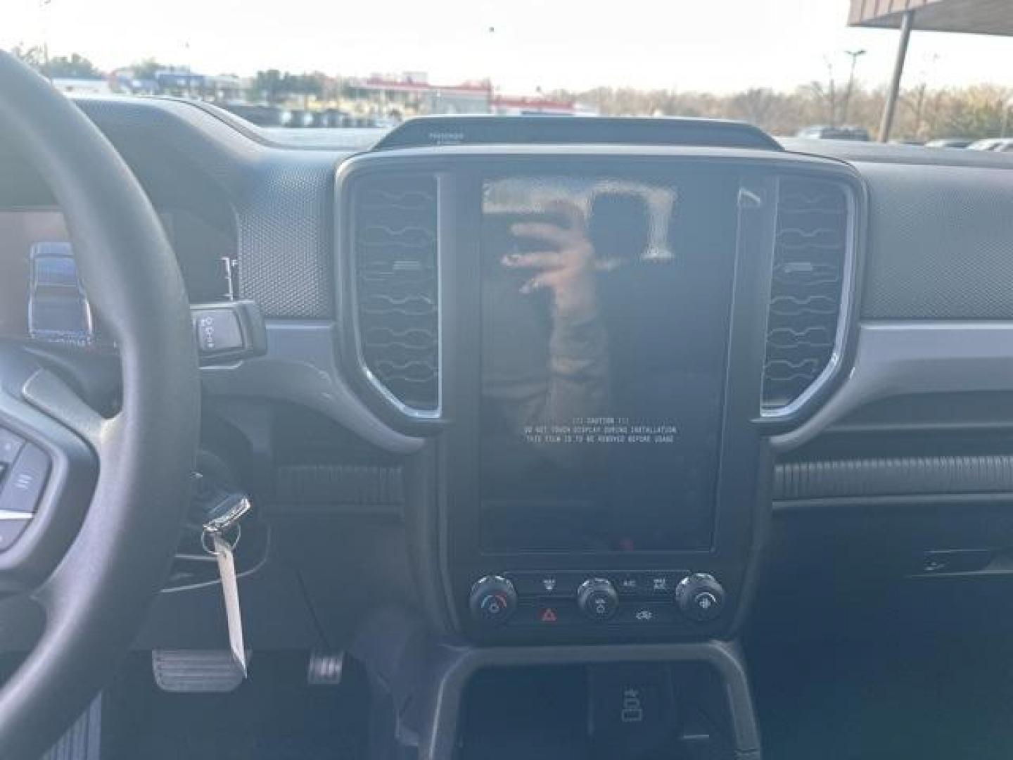 2025 Oxford White /Ebony Interior Trim Ford Ranger XL (1FTER4BH0SL) with an EcoBoost 2.3L I4 GTDi DOHC Turbocharged VCT engine, Automatic transmission, located at 1105 E Mulberry, Kaufman, TX, 75142, (972) 962-2151, 32.589550, -96.300926 - Recent Arrival! $2,000 off MSRP!<br><br><br>Oxford White 2025 Ford Ranger 4D Crew Cab XL RWD 10-Speed Automatic EcoBoost 2.3L I4 GTDi DOHC Turbocharged VCT 21/25 City/Highway MPG Price includes: $2000 - Bonus Customer Cash. Exp. 03/31/2026 - Photo#9
