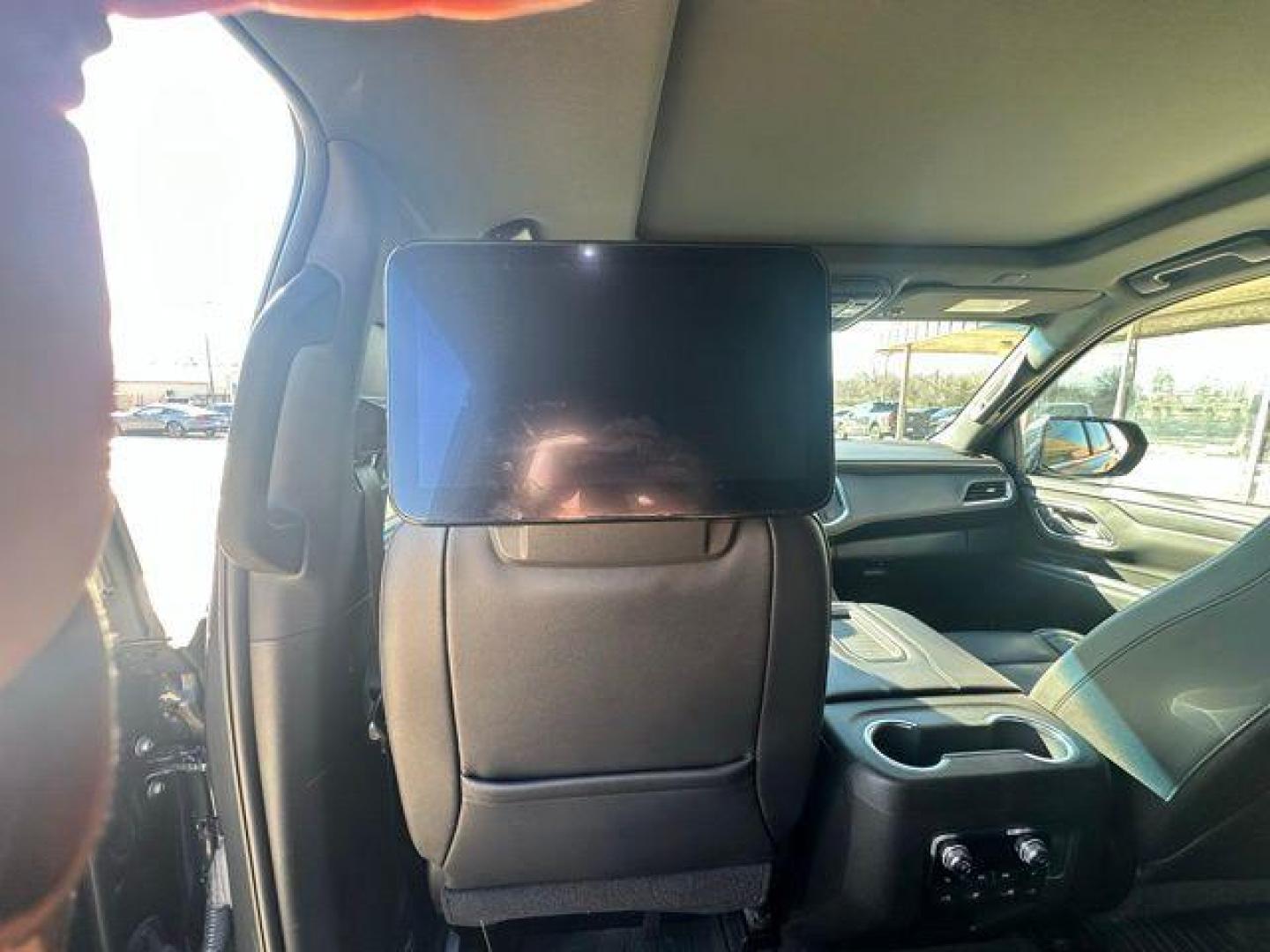 2021 Dark Sky Metallic /Jet Black GMC Yukon SLT (1GKS1BKD8MR) with an EcoTec3 5.3L V8 engine, Automatic transmission, located at 1105 E Mulberry, Kaufman, TX, 75142, (972) 962-2151, 32.589550, -96.300926 - Photo#17