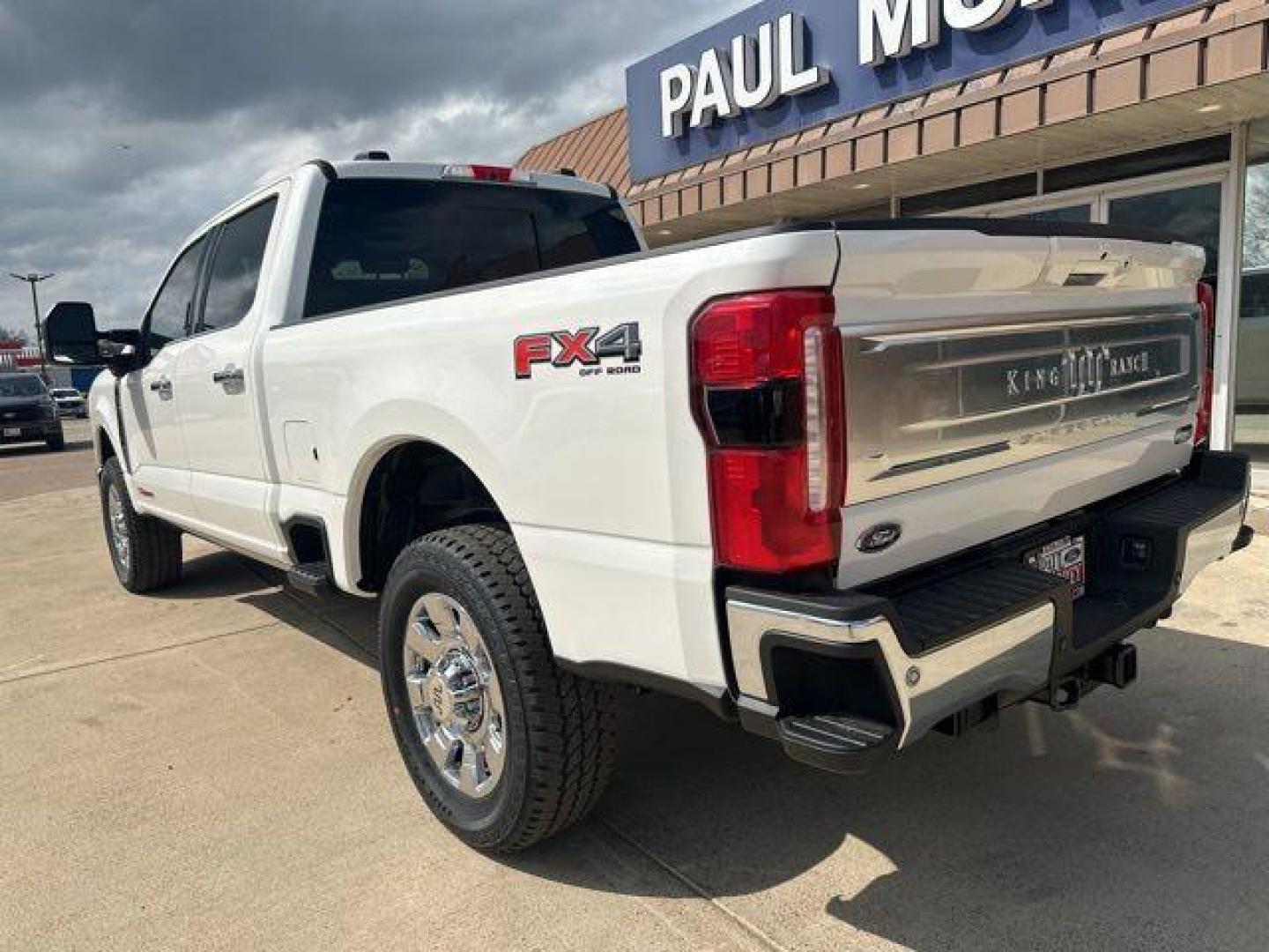 2026 White Metallic /Java Ford F-250SD King Ranch (1FT8W2BM8TE) with an 6.7L High Output Power Stroke V8 Diesel engine, Automatic transmission, located at 1105 E Mulberry, Kaufman, TX, 75142, (972) 962-2151, 32.589550, -96.300926 - $5,358 off MSRP!<br><br>4WD.<br>Star White Metallic Tri-Coat 2026 Ford F-250SD 4D Crew Cab King Ranch 4WD 10-Speed Automatic 6.7L High Output Power Stroke V8 Diesel - Photo#2