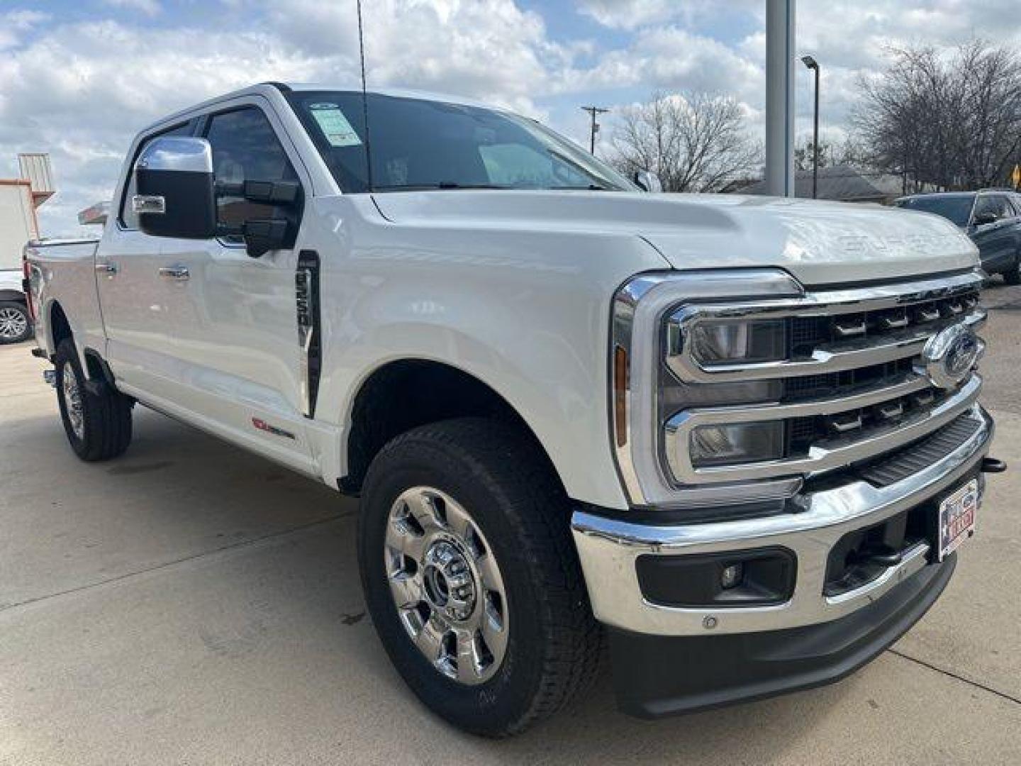 2026 White Metallic /Java Ford F-250SD King Ranch (1FT8W2BM8TE) with an 6.7L High Output Power Stroke V8 Diesel engine, Automatic transmission, located at 1105 E Mulberry, Kaufman, TX, 75142, (972) 962-2151, 32.589550, -96.300926 - $5,358 off MSRP!<br><br>4WD.<br>Star White Metallic Tri-Coat 2026 Ford F-250SD 4D Crew Cab King Ranch 4WD 10-Speed Automatic 6.7L High Output Power Stroke V8 Diesel - Photo#5