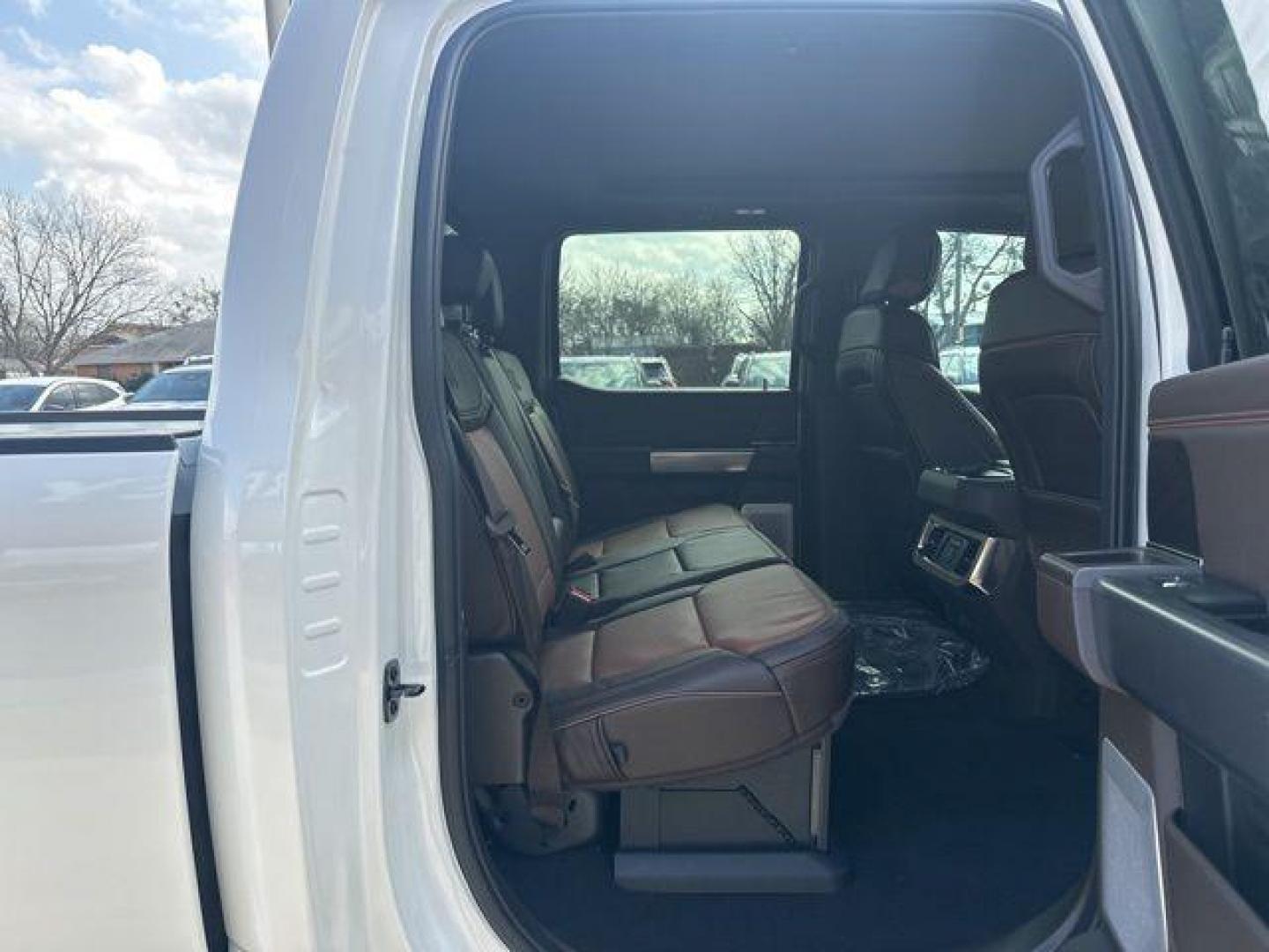 2026 White Metallic /Java Ford F-250SD King Ranch (1FT8W2BM8TE) with an 6.7L High Output Power Stroke V8 Diesel engine, Automatic transmission, located at 1105 E Mulberry, Kaufman, TX, 75142, (972) 962-2151, 32.589550, -96.300926 - $5,358 off MSRP!<br><br>4WD.<br>Star White Metallic Tri-Coat 2026 Ford F-250SD 4D Crew Cab King Ranch 4WD 10-Speed Automatic 6.7L High Output Power Stroke V8 Diesel - Photo#15