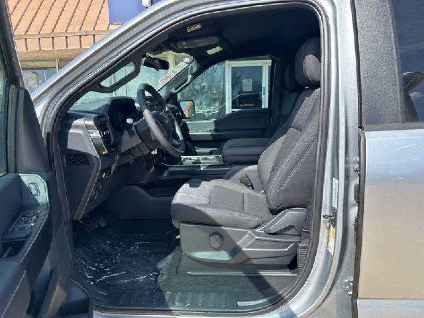 2026 Iconic Silver Metallic /Black Ford F-150 STX (1FTEW2KPXTK) with an 2.7L V6 EcoBoost engine, Automatic transmission, located at 1105 E Mulberry, Kaufman, TX, 75142, (972) 962-2151, 32.589550, -96.300926 - $3,000 off MSRP! Priced below KBB Fair Purchase Price!<br><br><br>Iconic Silver Metallic 2026 Ford F-150 4D SuperCrew STX RWD 10-Speed Automatic 2.7L V6 EcoBoost 20/26 City/Highway MPG<br><br>20/26 City/Highway MPG Price includes: $1000 - Retail Bonus Cash. Exp. 03/31/2026 $2000 - Retail Customer Ca - Photo#6