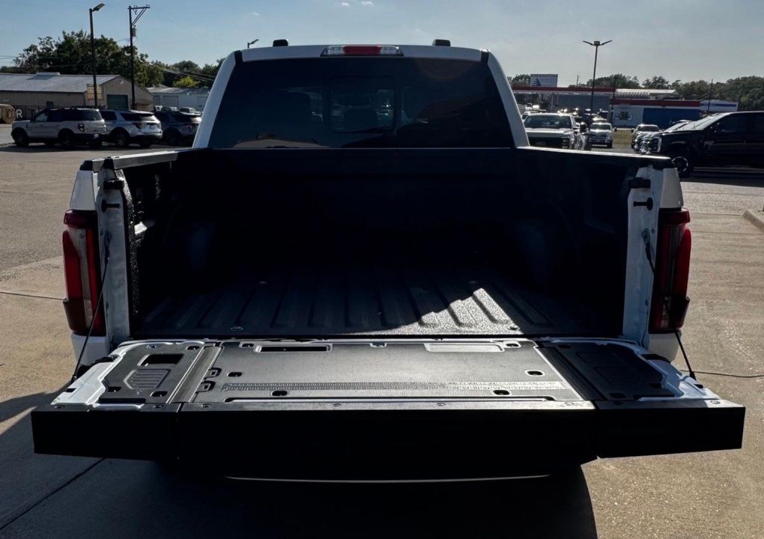 2026 Brown /Java Ford F-150 King Ranch (1FTFW6L82TF) with an 3.5L V6 EcoBoost engine, Automatic transmission, located at 1105 E Mulberry, Kaufman, TX, 75142, (972) 962-2151, 32.589550, -96.300926 - 4WD.<br>Star White Metallic Tri-Coat 2026 Ford F-150 4D SuperCrew King Ranch 4WD 10-Speed Automatic 3.5L V6 EcoBoost 18/23 City/Highway MPG- Photo#8