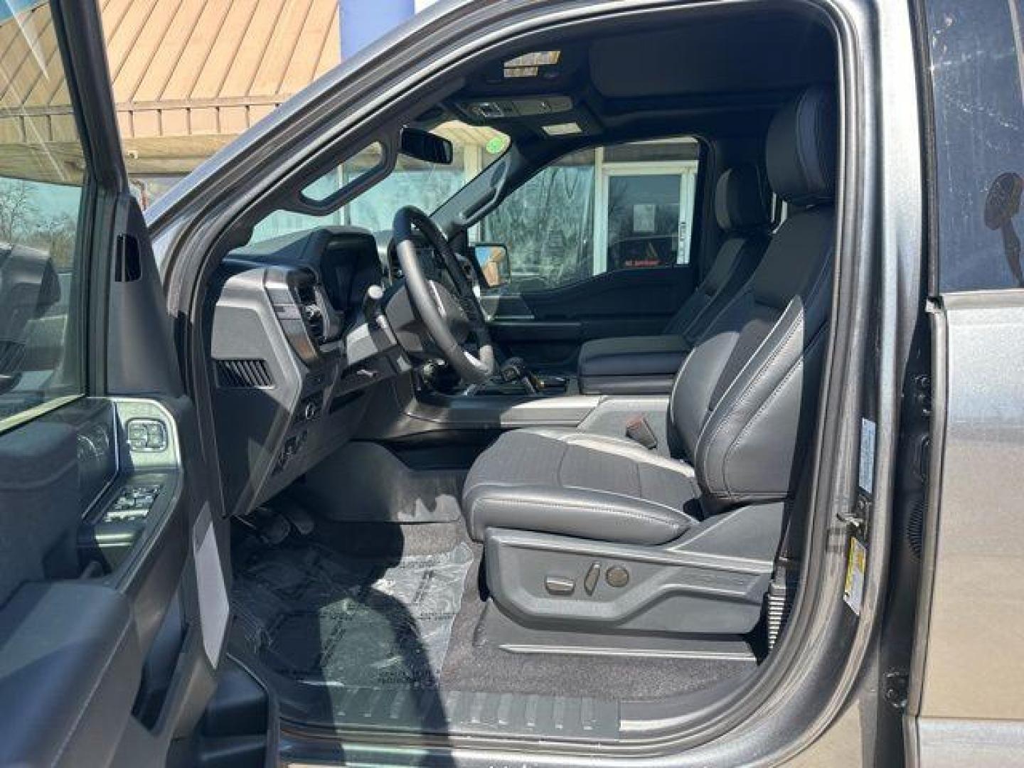 2026 Gray Metallic /Black Ford F-150 Lariat (1FTFW5L58TF) with an 5.0L V8 engine, Automatic transmission, located at 1105 E Mulberry, Kaufman, TX, 75142, (972) 962-2151, 32.589550, -96.300926 - $1,000 off MSRP!<br><br>4WD.<br>Carbonized Gray Metallic 2026 Ford F-150 4D SuperCrew Lariat 4WD 10-Speed Automatic 5.0L V8 17/22 City/Highway MPG Price includes: $1000 - Employee Pricing Retail Customer Cash. Exp. 07/06/2026 - Photo#7