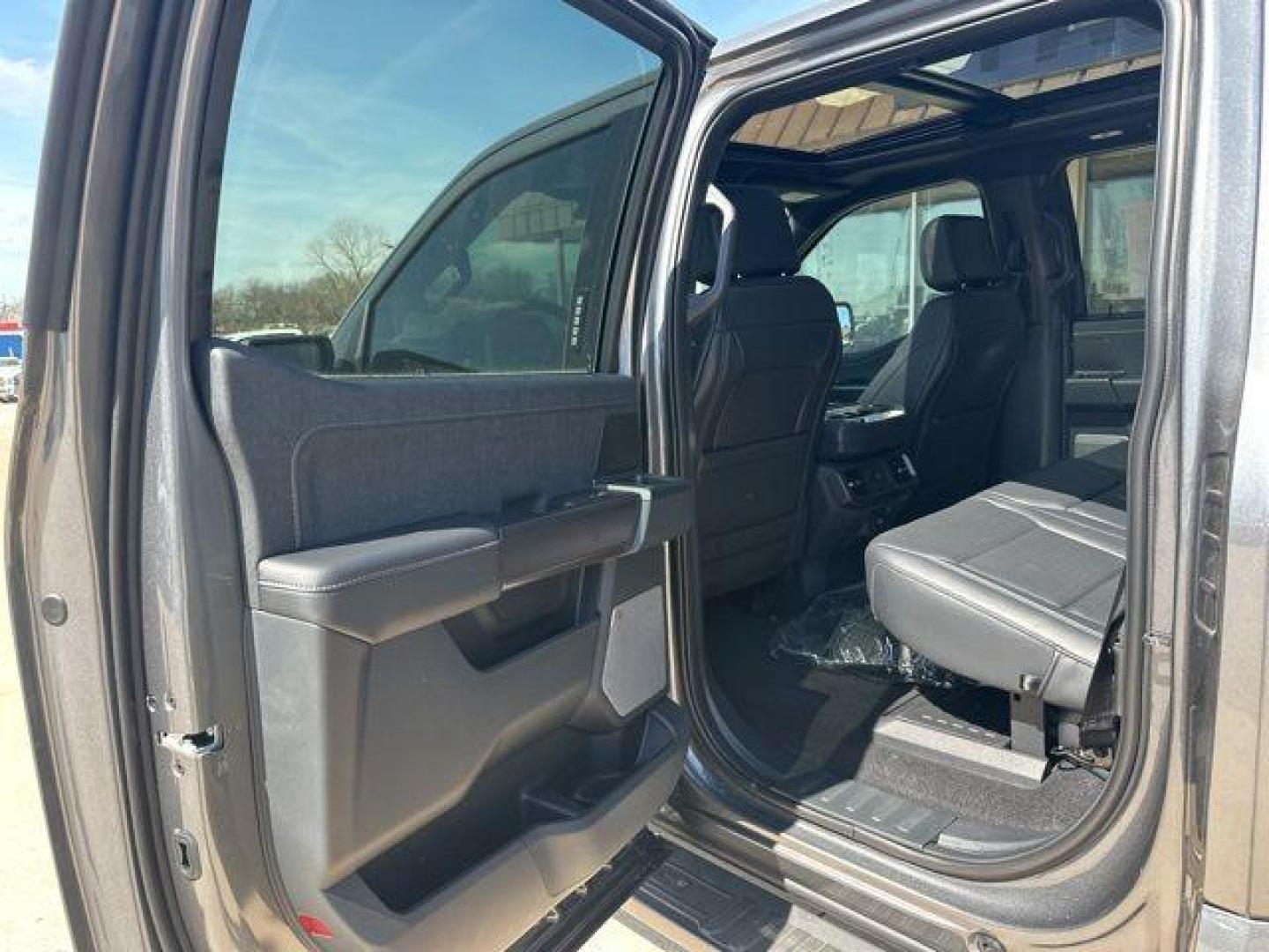 2026 Gray Metallic /Black Ford F-150 Lariat (1FTFW5L58TF) with an 5.0L V8 engine, Automatic transmission, located at 1105 E Mulberry, Kaufman, TX, 75142, (972) 962-2151, 32.589550, -96.300926 - $1,000 off MSRP!<br><br>4WD.<br>Carbonized Gray Metallic 2026 Ford F-150 4D SuperCrew Lariat 4WD 10-Speed Automatic 5.0L V8 17/22 City/Highway MPG Price includes: $1000 - Employee Pricing Retail Customer Cash. Exp. 07/06/2026 - Photo#11