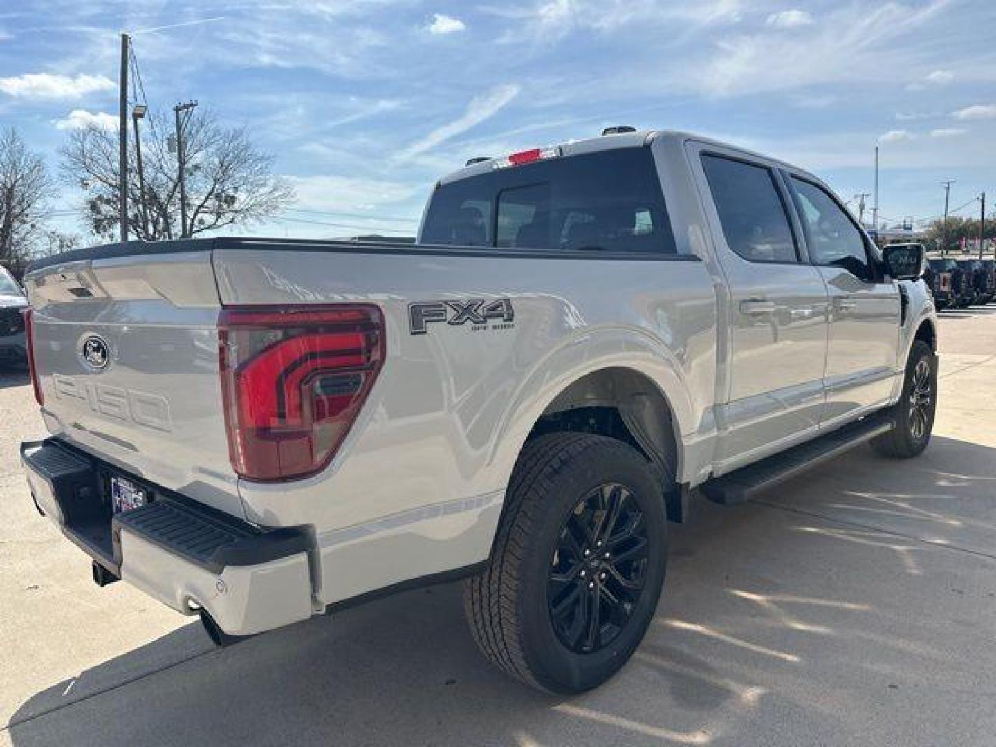 2026 Avalanche /Black Ford F-150 Lariat (1FTFW5L59TF) with an 5.0L V8 engine, Automatic transmission, located at 1105 E Mulberry, Kaufman, TX, 75142, (972) 962-2151, 32.589550, -96.300926 - $3,000 off MSRP!<br><br>4WD.<br>Avalanche 2026 Ford F-150 4D SuperCrew Lariat 4WD 10-Speed Automatic 5.0L V8 17/22 City/Highway MPG Price includes: $3000 - Retail Customer Cash. Exp. 04/30/2026 - Photo#4