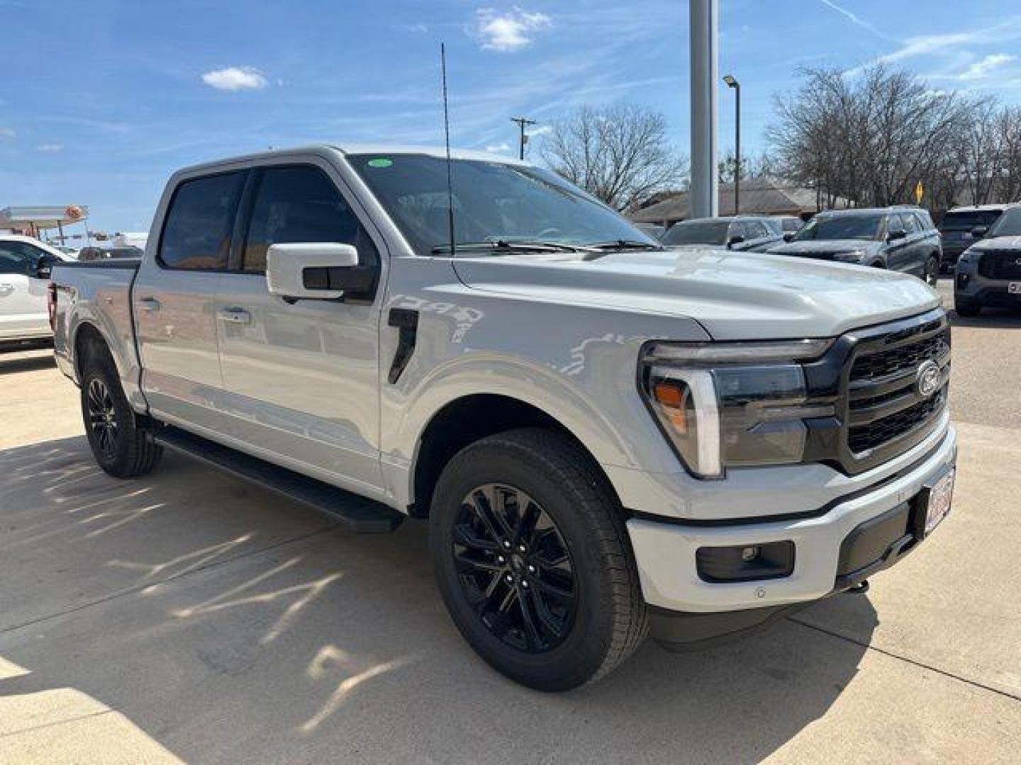 2026 Avalanche /Black Ford F-150 Lariat (1FTFW5L59TF) with an 5.0L V8 engine, Automatic transmission, located at 1105 E Mulberry, Kaufman, TX, 75142, (972) 962-2151, 32.589550, -96.300926 - $3,000 off MSRP!<br><br>4WD.<br>Avalanche 2026 Ford F-150 4D SuperCrew Lariat 4WD 10-Speed Automatic 5.0L V8 17/22 City/Highway MPG Price includes: $3000 - Retail Customer Cash. Exp. 04/30/2026 - Photo#5