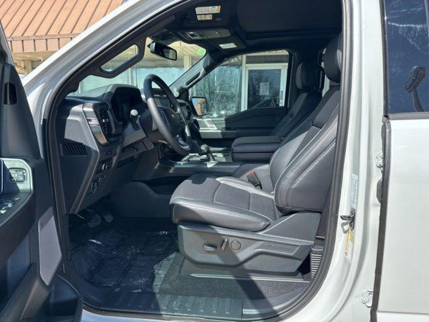 2026 Avalanche /Black Ford F-150 Lariat (1FTFW5L59TF) with an 5.0L V8 engine, Automatic transmission, located at 1105 E Mulberry, Kaufman, TX, 75142, (972) 962-2151, 32.589550, -96.300926 - $3,000 off MSRP!<br><br>4WD.<br>Avalanche 2026 Ford F-150 4D SuperCrew Lariat 4WD 10-Speed Automatic 5.0L V8 17/22 City/Highway MPG Price includes: $3000 - Retail Customer Cash. Exp. 04/30/2026 - Photo#7