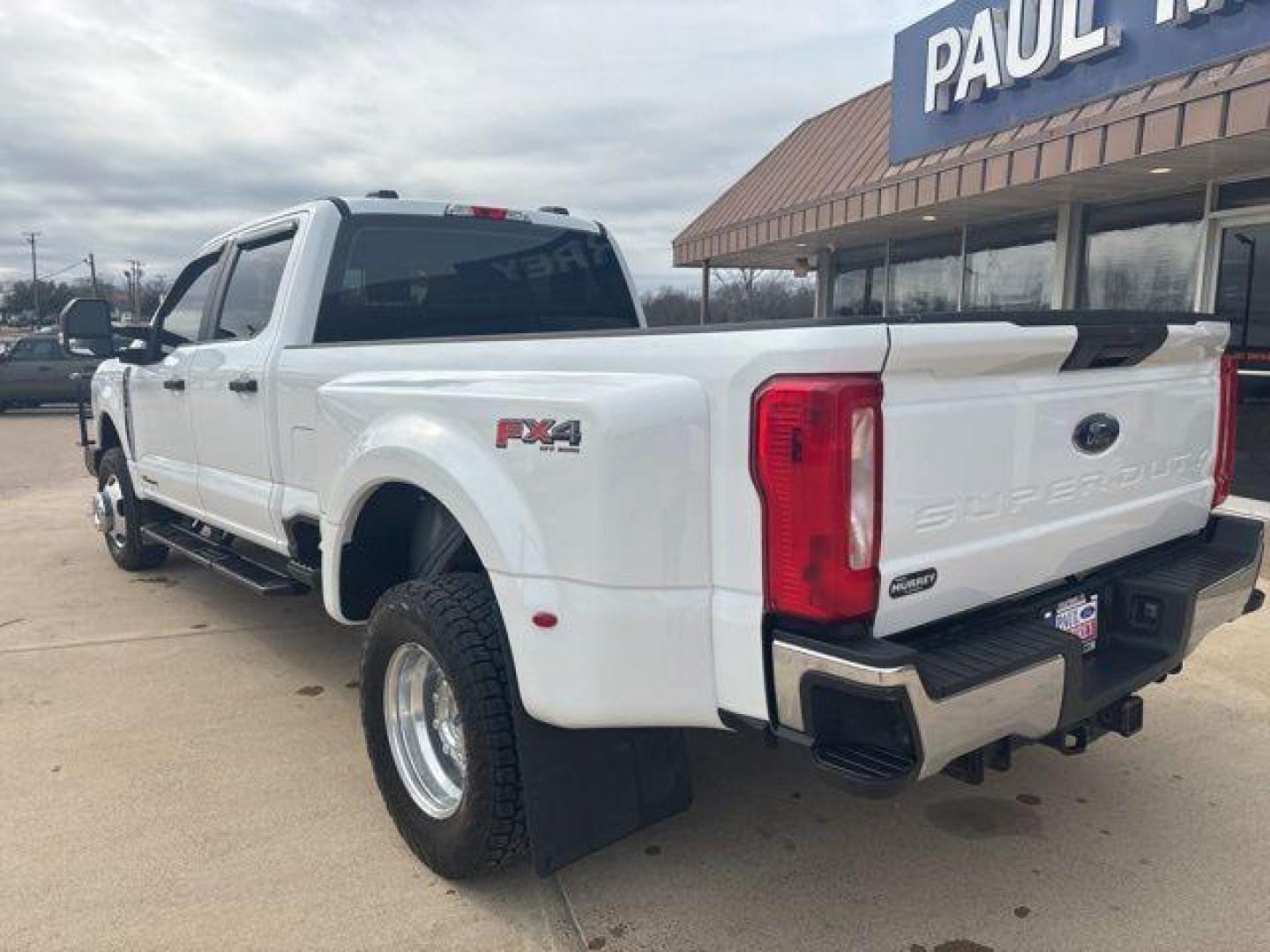 2023 Oxford White /Medium Dark Slate Ford F-350SD XL (1FT8W3DT6PE) with an Power Stroke 6.7L V8 DI 32V OHV Turbodiesel engine, Automatic transmission, located at 1105 E Mulberry, Kaufman, TX, 75142, (972) 962-2151, 32.589550, -96.300926 - Photo#2
