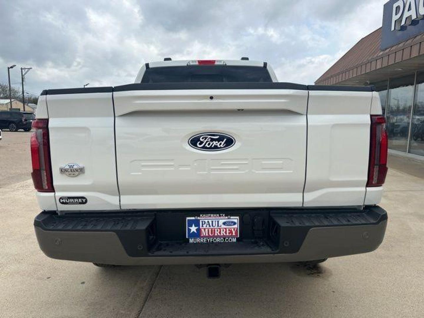 2026 White /Gray Ford F-150 King Ranch (1FTFW6L83TF) with an 3.5L V6 EcoBoost engine, Automatic transmission, located at 1105 E Mulberry, Kaufman, TX, 75142, (972) 962-2151, 32.589550, -96.300926 - 4WD.<br>White 2026 Ford F-150 4D SuperCrew King Ranch 4WD 10-Speed Automatic 3.5L V6 EcoBoost 18/23 City/Highway MPG - Photo#3