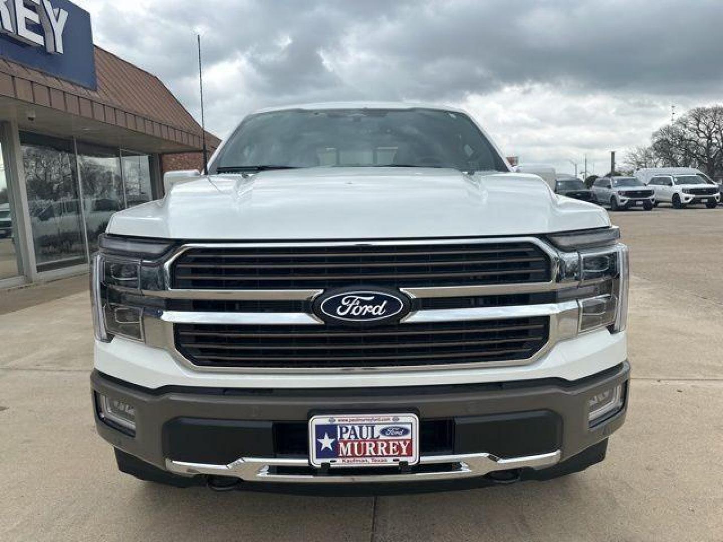 2026 White /Gray Ford F-150 King Ranch (1FTFW6L83TF) with an 3.5L V6 EcoBoost engine, Automatic transmission, located at 1105 E Mulberry, Kaufman, TX, 75142, (972) 962-2151, 32.589550, -96.300926 - 4WD.<br>White 2026 Ford F-150 4D SuperCrew King Ranch 4WD 10-Speed Automatic 3.5L V6 EcoBoost 18/23 City/Highway MPG - Photo#6