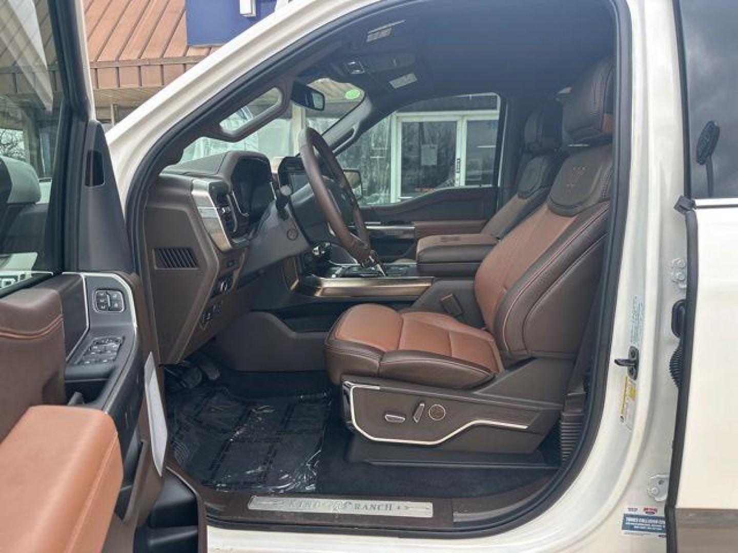 2026 White /Gray Ford F-150 King Ranch (1FTFW6L83TF) with an 3.5L V6 EcoBoost engine, Automatic transmission, located at 1105 E Mulberry, Kaufman, TX, 75142, (972) 962-2151, 32.589550, -96.300926 - 4WD.<br>White 2026 Ford F-150 4D SuperCrew King Ranch 4WD 10-Speed Automatic 3.5L V6 EcoBoost 18/23 City/Highway MPG - Photo#8