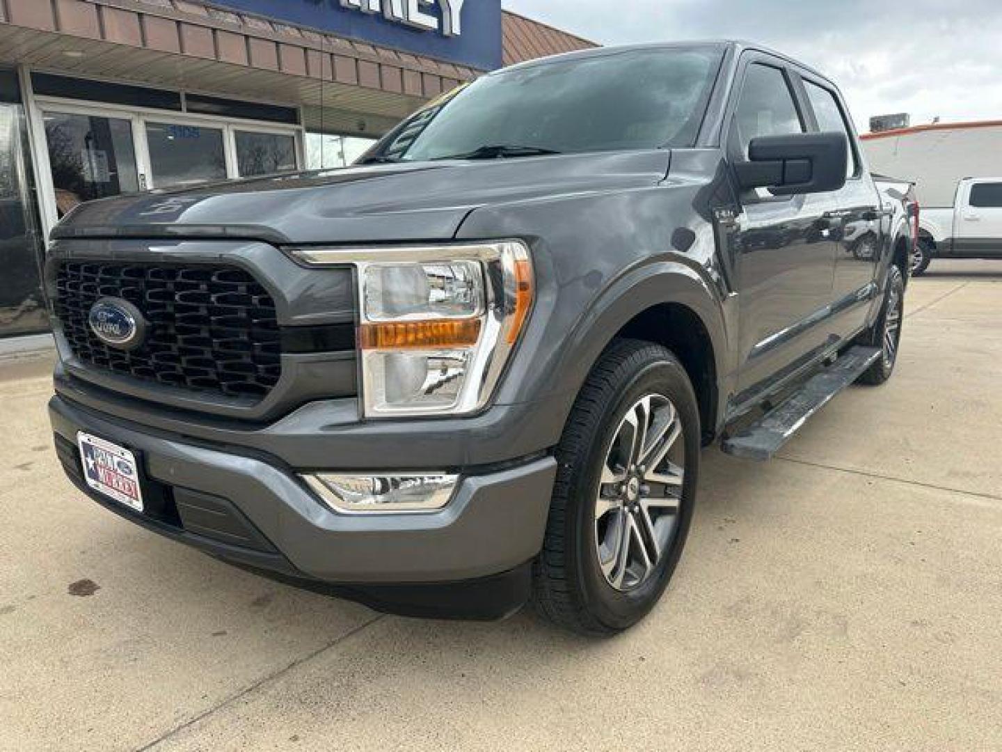 2021 Gray /Black Ford F-150 XL (1FTEW1CP9MK) with an 2.7L V6 EcoBoost engine, Automatic transmission, located at 1105 E Mulberry, Kaufman, TX, 75142, (972) 962-2151, 32.589550, -96.300926 - Gray 2021 Ford F-150 4D SuperCrew XL RWD 10-Speed Automatic 2.7L V6 EcoBoost Priced below KBB Fair Purchase Price!<br><br><br>Odometer is 35834 miles below market average! 20/26 City/Highway MPG<br><br>Awards:<br> * NACTOY 2021 North American Truck of the Year<br>Please call Paul Murrey Ford Inc. I - Photo#1