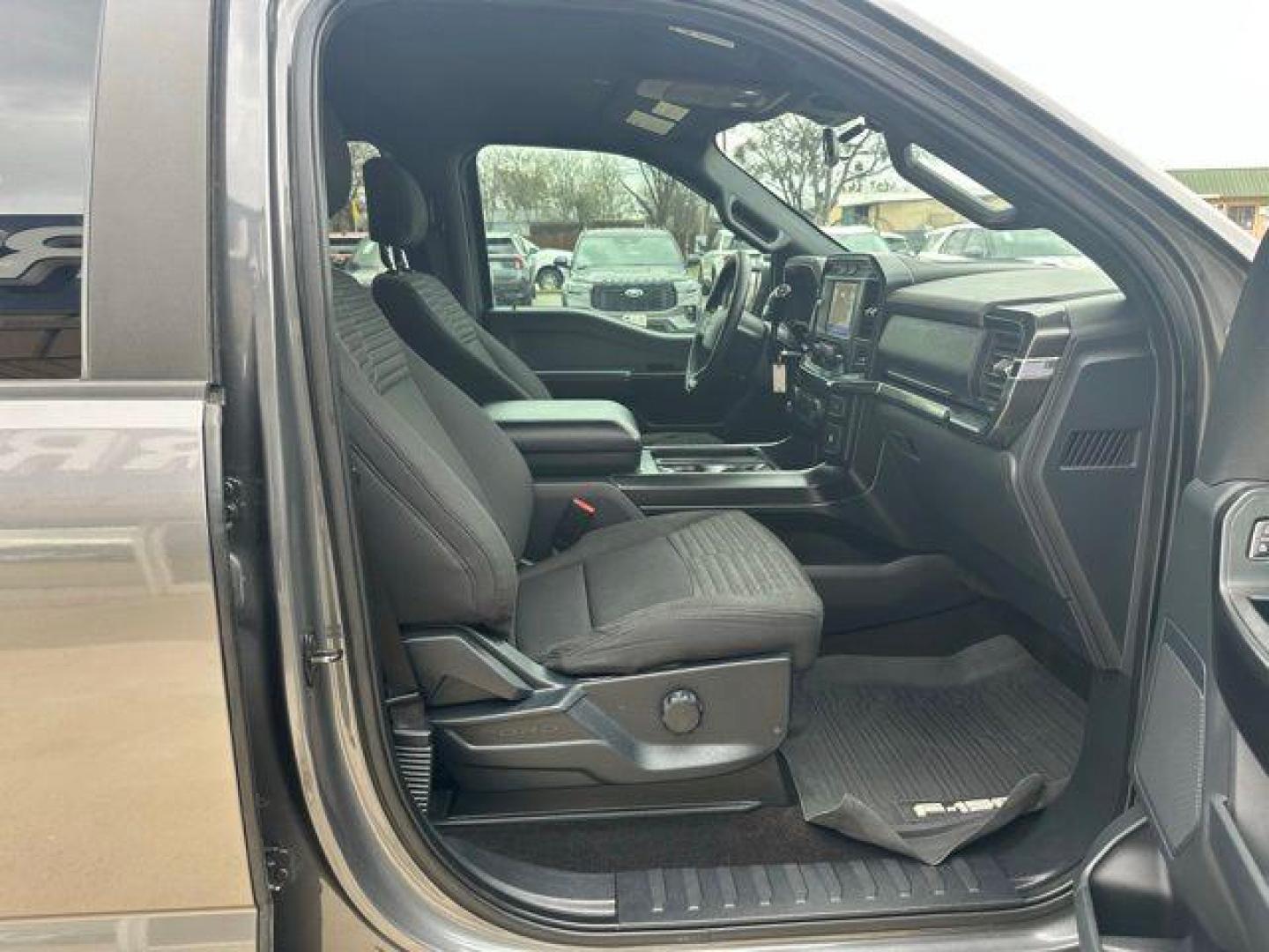 2021 Gray /Black Ford F-150 XL (1FTEW1CP9MK) with an 2.7L V6 EcoBoost engine, Automatic transmission, located at 1105 E Mulberry, Kaufman, TX, 75142, (972) 962-2151, 32.589550, -96.300926 - Gray 2021 Ford F-150 4D SuperCrew XL RWD 10-Speed Automatic 2.7L V6 EcoBoost Priced below KBB Fair Purchase Price!<br><br><br>Odometer is 35834 miles below market average! 20/26 City/Highway MPG<br><br>Awards:<br> * NACTOY 2021 North American Truck of the Year<br>Please call Paul Murrey Ford Inc. I - Photo#15