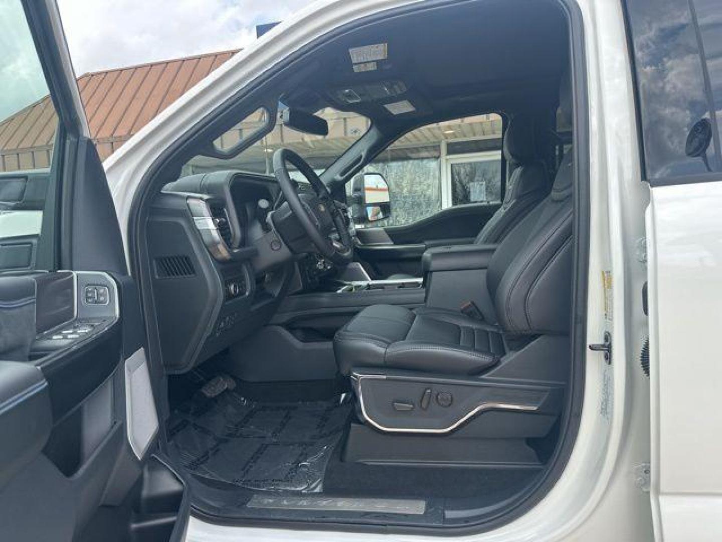 2026 Star White Metallic Tri-Coat /Black Onyx Ford F-250SD Platinum (1FT8W2BMXTE) with an 6.7L High Output Power Stroke V8 Diesel engine, Automatic transmission, located at 1105 E Mulberry, Kaufman, TX, 75142, (972) 962-2151, 32.589550, -96.300926 - Recent Arrival!<br><br>4WD.<br>Star White Metallic Tri-Coat 2026 Ford F-250SD 4D Crew Cab Platinum 4WD 10-Speed Automatic 6.7L High Output Power Stroke V8 Diesel - Photo#8
