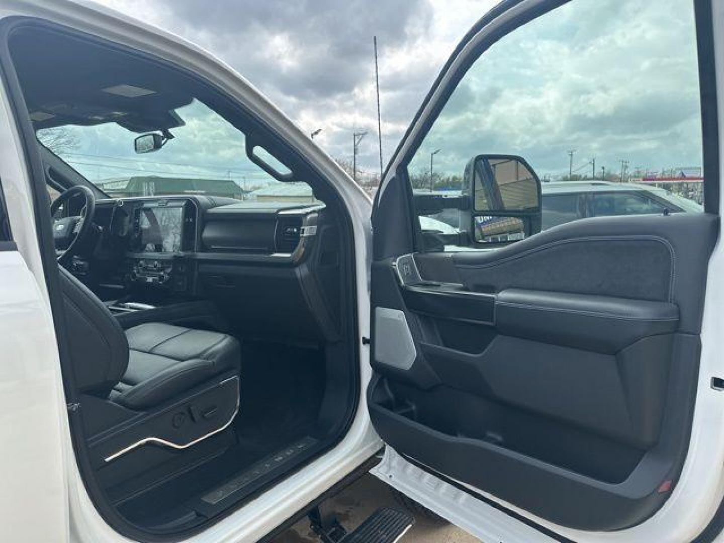 2026 Star White Metallic Tri-Coat /Black Onyx Ford F-250SD Platinum (1FT8W2BMXTE) with an 6.7L High Output Power Stroke V8 Diesel engine, Automatic transmission, located at 1105 E Mulberry, Kaufman, TX, 75142, (972) 962-2151, 32.589550, -96.300926 - Recent Arrival!<br><br>4WD.<br>Star White Metallic Tri-Coat 2026 Ford F-250SD 4D Crew Cab Platinum 4WD 10-Speed Automatic 6.7L High Output Power Stroke V8 Diesel - Photo#18