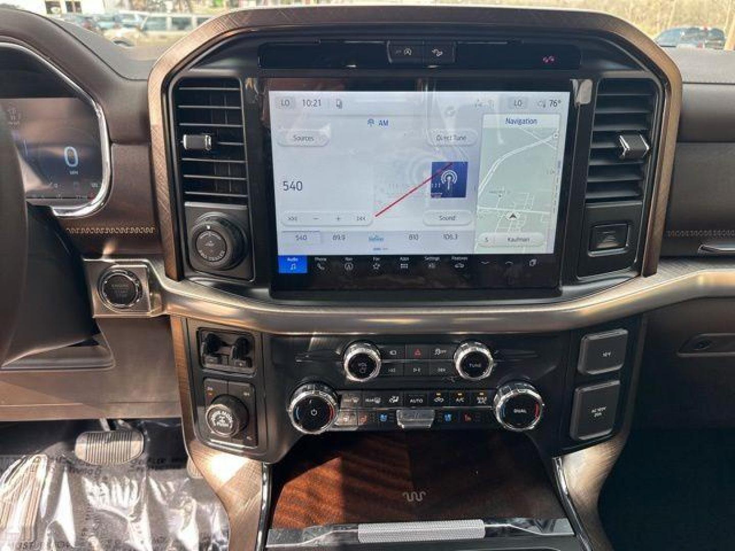 2026 Ruby Red Metallic Tinted Clearcoat /Kr Bucket Seats Ford F-150 King Ranch (1FTFW6L85TF) with an 3.5L V6 EcoBoost engine, Automatic transmission, located at 1105 E Mulberry, Kaufman, TX, 75142, (972) 962-2151, 32.589550, -96.300926 - 4WD.<br>Ruby Red Metallic Tinted Clearcoat 2026 Ford F-150 4D SuperCrew King Ranch 4WD 10-Speed Automatic 3.5L V6 EcoBoost 18/23 City/Highway MPG Price includes: $500 - Retail Customer Cash. Exp. 04/30/2026 - Photo#8