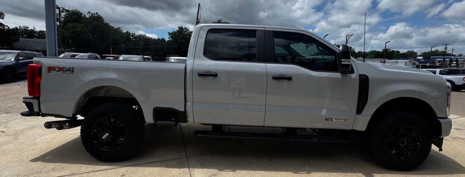 2026 Avalanche /Medium Dark Slate Ford F-250SD XL (1FT7W2BT4TE) with an Power Stroke 6.7L V8 DI 32V OHV Turbodiesel engine, Automatic transmission, located at 1105 E Mulberry, Kaufman, TX, 75142, (972) 962-2151, 32.589550, -96.300926 - Photo#8