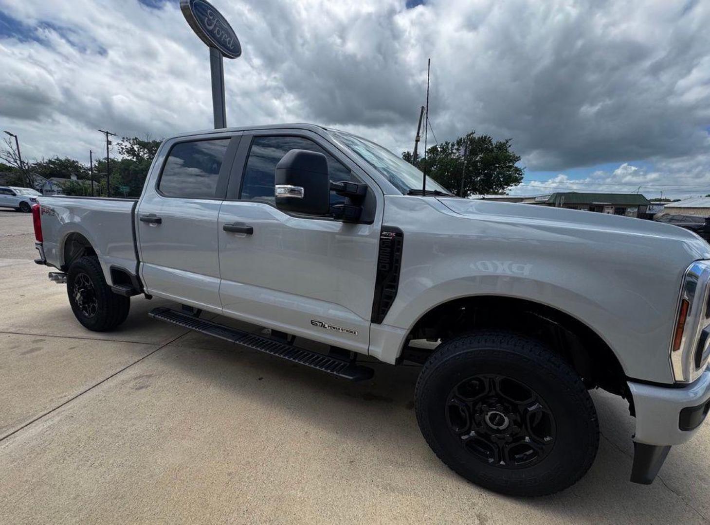 2026 Avalanche /Medium Dark Slate Ford F-250SD XL (1FT7W2BT4TE) with an Power Stroke 6.7L V8 DI 32V OHV Turbodiesel engine, Automatic transmission, located at 1105 E Mulberry, Kaufman, TX, 75142, (972) 962-2151, 32.589550, -96.300926 - Photo#9