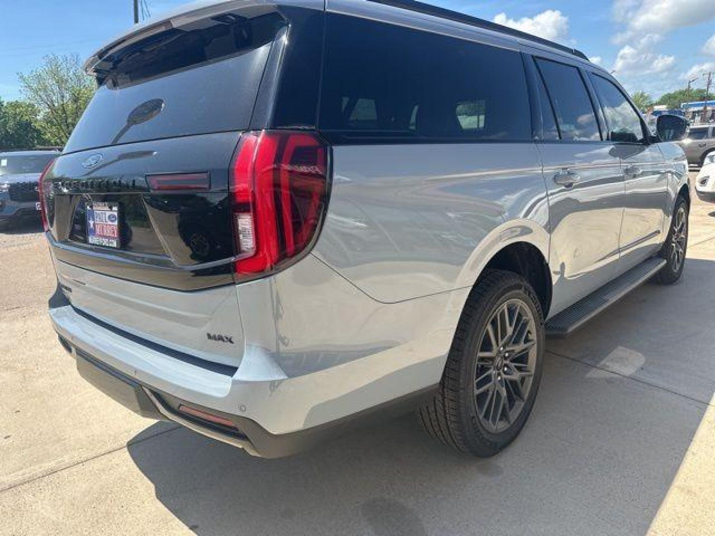 2026 Glacier Gray Metallic Tri-Coat /Black Ford Expedition Max Platinum (1FMJK1M85TE) with an EcoBoost 3.5L V6 GTDi DOHC 24V Twin Turbocharged engine, Automatic transmission, located at 1105 E Mulberry, Kaufman, TX, 75142, (972) 962-2151, 32.589550, -96.300926 - Photo#3