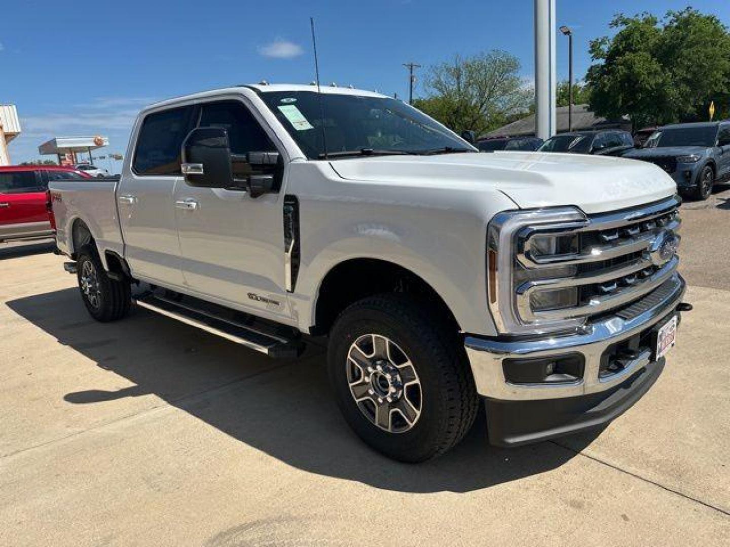 2026 Oxford White /Baja Ford F-350SD Lariat (1FT8W3BT4TE) with an Power Stroke 6.7L V8 DI 32V OHV Turbodiesel engine, Automatic transmission, located at 1105 E Mulberry, Kaufman, TX, 75142, (972) 962-2151, 32.589550, -96.300926 - $3,554 off MSRP!<br><br>4WD.<br>Oxford White 2026 Ford F-350SD 4D Crew Cab Lariat 4WD 10-Speed Automatic Power Stroke 6.7L V8 DI 32V OHV Turbodiesel - Photo#4