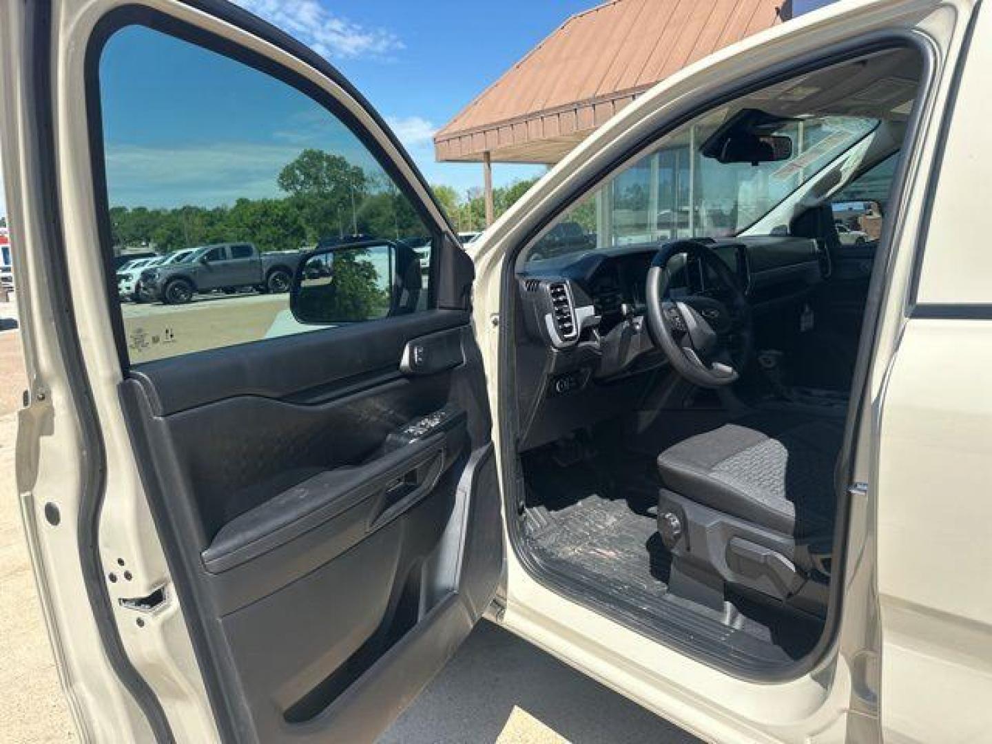 2026 Desert Sand /Ebony Ford Ranger XL (1FTER4BH3TL) with an EcoBoost 2.3L I4 GTDi DOHC Turbocharged VCT engine, Automatic transmission, located at 1105 E Mulberry, Kaufman, TX, 75142, (972) 962-2151, 32.589550, -96.300926 - Beige 2026 Ford Ranger 4D Crew Cab XL RWD 10-Speed Automatic EcoBoost 2.3L I4 GTDi DOHC Turbocharged VCT 21/25 City/Highway MPG - Photo#5
