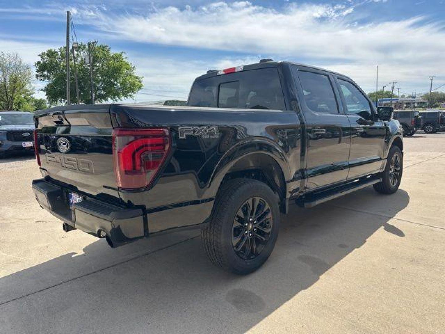 2026 Agate Black Metallic /Black Ford F-150 Lariat (1FTFW5L52TF) with an 5.0L V8 engine, Automatic transmission, located at 1105 E Mulberry, Kaufman, TX, 75142, (972) 962-2151, 32.589550, -96.300926 - 4WD.<br>Agate Black Metallic 2026 Ford F-150 4D SuperCrew Lariat 4WD 10-Speed Automatic 5.0L V8 17/22 City/Highway MPG - Photo#4