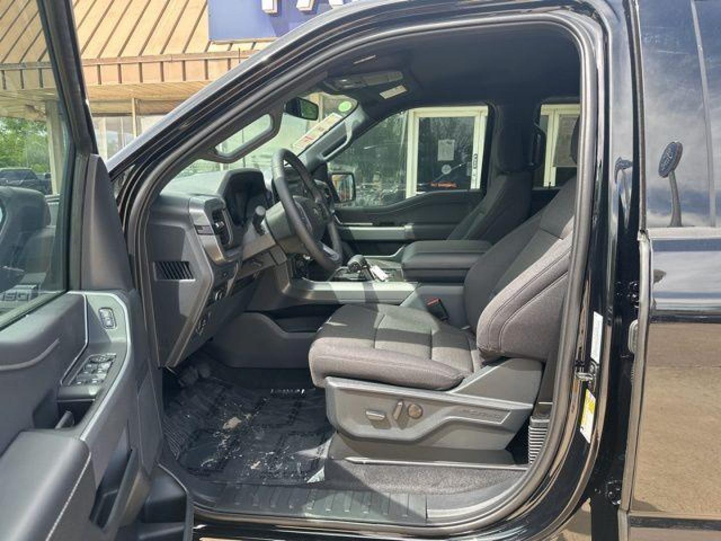 2026 Agate Black Metallic /Black Ford F-150 XLT (1FTFW3L56TF) with an 5.0L V8 engine, Automatic transmission, located at 1105 E Mulberry, Kaufman, TX, 75142, (972) 962-2151, 32.589550, -96.300926 - $1,000 off MSRP!<br><br>4WD.<br>Agate Black Metallic 2026 Ford F-150 4D SuperCrew XLT 4WD 10-Speed Automatic 5.0L V8 17/22 City/Highway MPG Price includes: $1000 - Employee Pricing Retail Customer Cash. Exp. 07/06/2026 - Photo#7