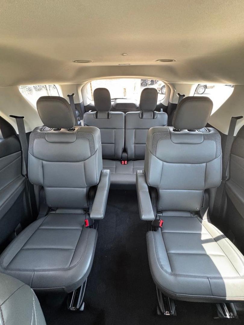 2026 White Metallic /Dark Space Gray Ford Explorer Active (1FMUK7DH0TG) with an 2.3L EcoBoost I-4 engine, Automatic transmission, located at 1105 E Mulberry, Kaufman, TX, 75142, (972) 962-2151, 32.589550, -96.300926 - $4,500 off MSRP!<br><br><br>Star White Metallic Tri-Coat 2026 Ford Explorer 4D Sport Utility Active RWD 10-Speed Automatic 2.3L EcoBoost I-4 20/29 City/Highway MPG<br><br>20/29 City/Highway MPG Price includes: $1000 - SSE Down Payment Assistance. Exp. 08/31/2026 $3000 - Retail Customer Cash. Exp. 09- Photo#11