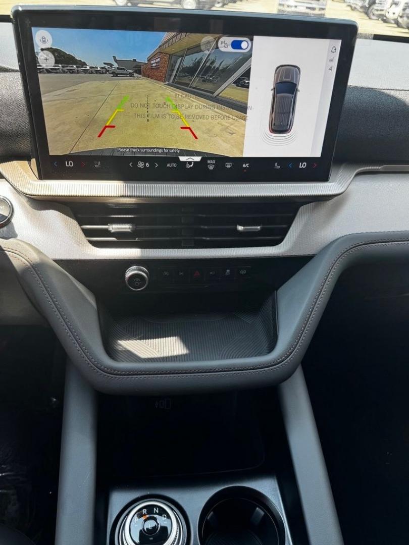 2026 White Metallic /Dark Space Gray Ford Explorer Active (1FMUK7DH0TG) with an 2.3L EcoBoost I-4 engine, Automatic transmission, located at 1105 E Mulberry, Kaufman, TX, 75142, (972) 962-2151, 32.589550, -96.300926 - $4,500 off MSRP!<br><br><br>Star White Metallic Tri-Coat 2026 Ford Explorer 4D Sport Utility Active RWD 10-Speed Automatic 2.3L EcoBoost I-4 20/29 City/Highway MPG<br><br>20/29 City/Highway MPG Price includes: $1000 - SSE Down Payment Assistance. Exp. 08/31/2026 $3000 - Retail Customer Cash. Exp. 09- Photo#23